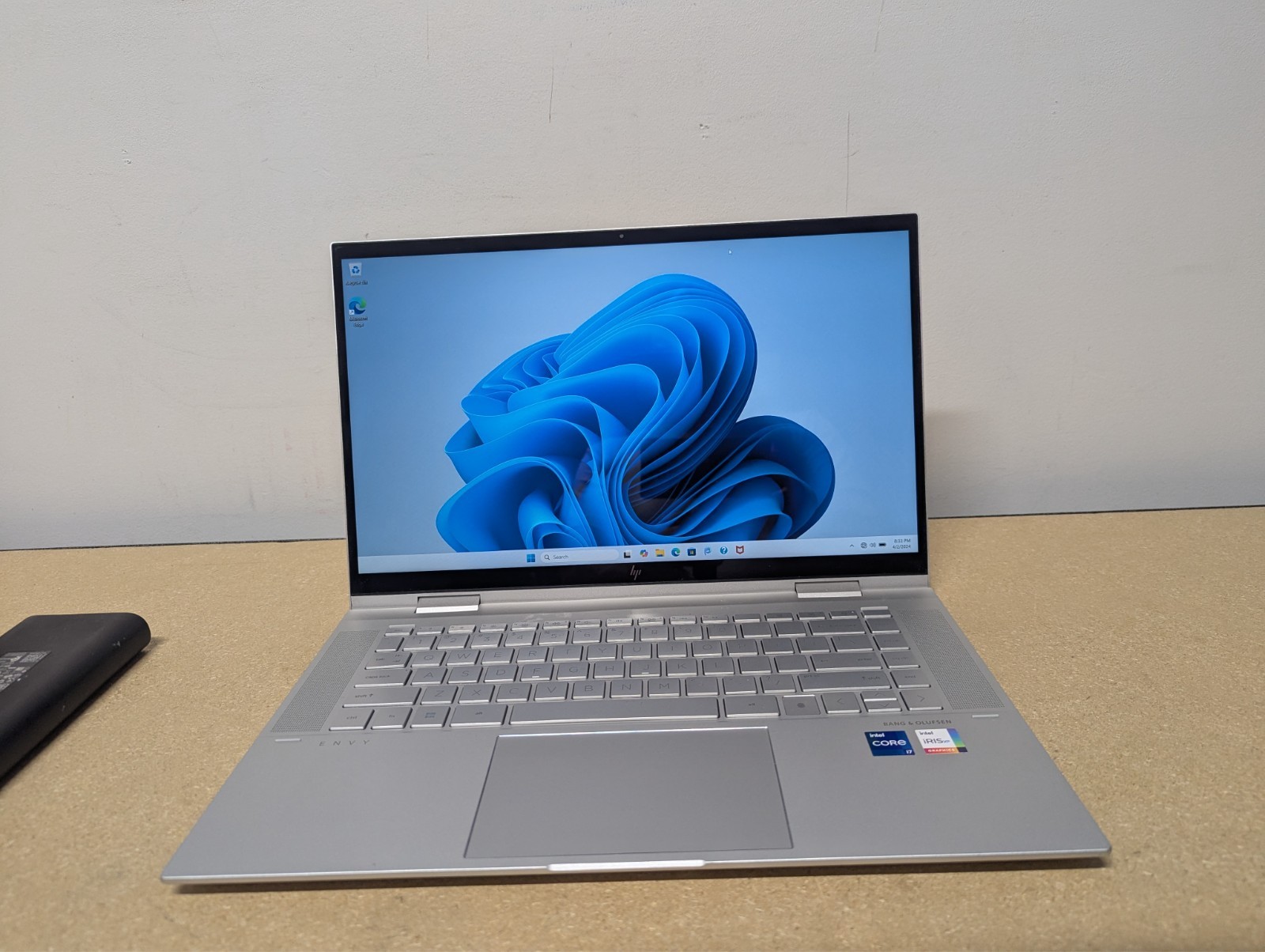 HP 15-es2072cl x360 2-in-1 Convertible 15 FHD Touchscreen i7-1260P 16GB 512GB SS