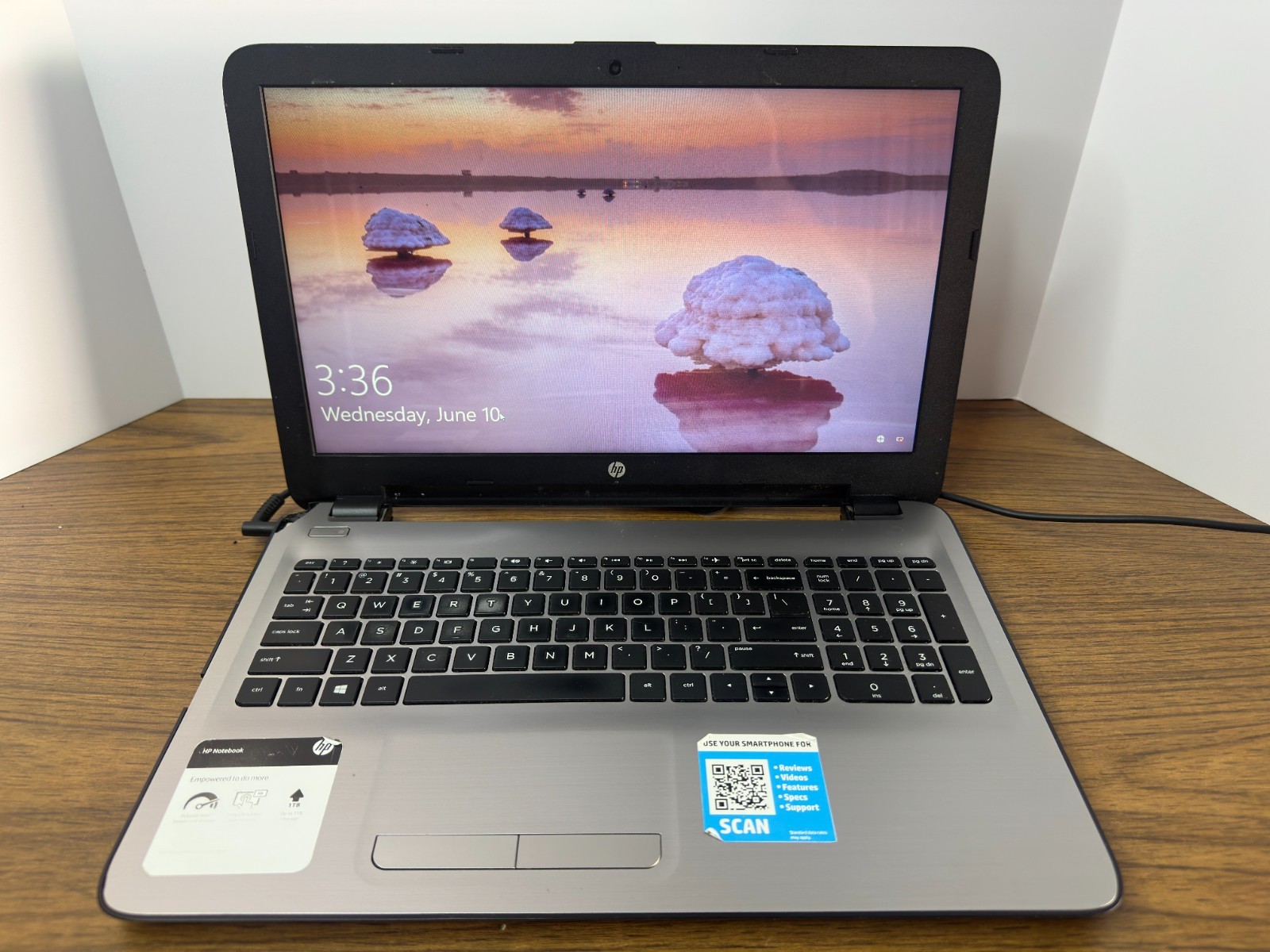 HP NoteBook 15-ay127cl | 15.6″ | i5-7200U 2.5GHz | 12GB RAM | 120GB SSD | *READ*