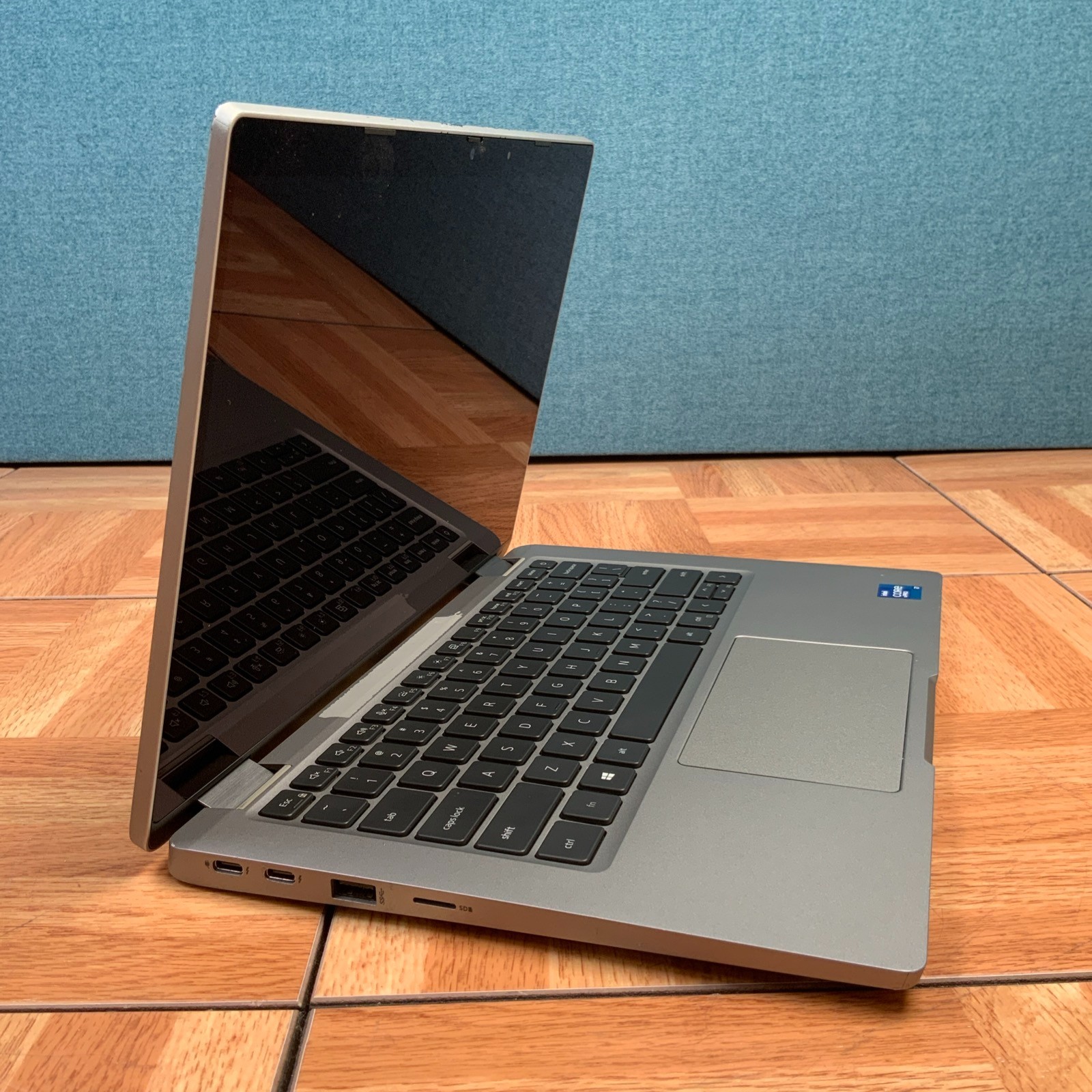 Dell Latitude 5320 11th Gen Intel i7-1185G7 16GB RAM 512 GB SSD Win 11 Pro