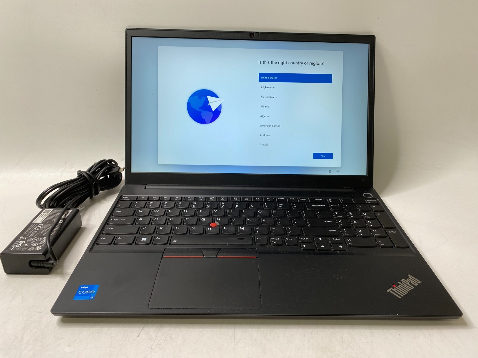Lenovo ThinkPad E15 Gen 2 15.6″ i5-1135G7 16GB DDR4 256GB M.2 Win11H w/AC – Feet