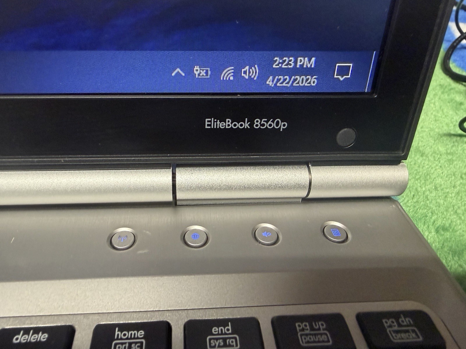 HP EliteBook 8560p 15.6″ Laptop Intel i5 @2.6GHz 4GB RAM 220 GB SSD DVDRW #269