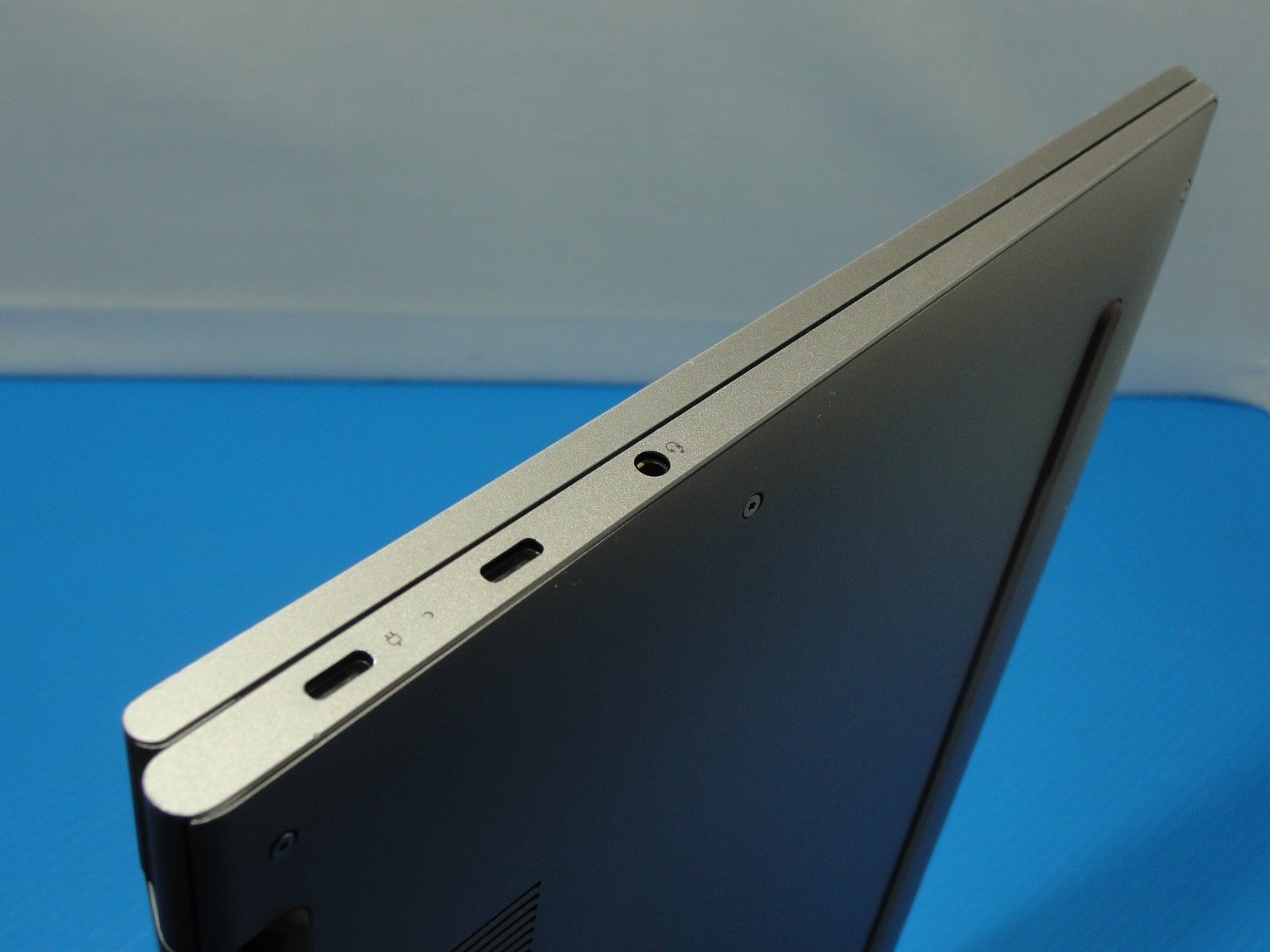 Lenovo Yoga C740-14IML 14″ FHD Touch i5-10210U 1.6GHz 8GB 256GB Win11H+Charger