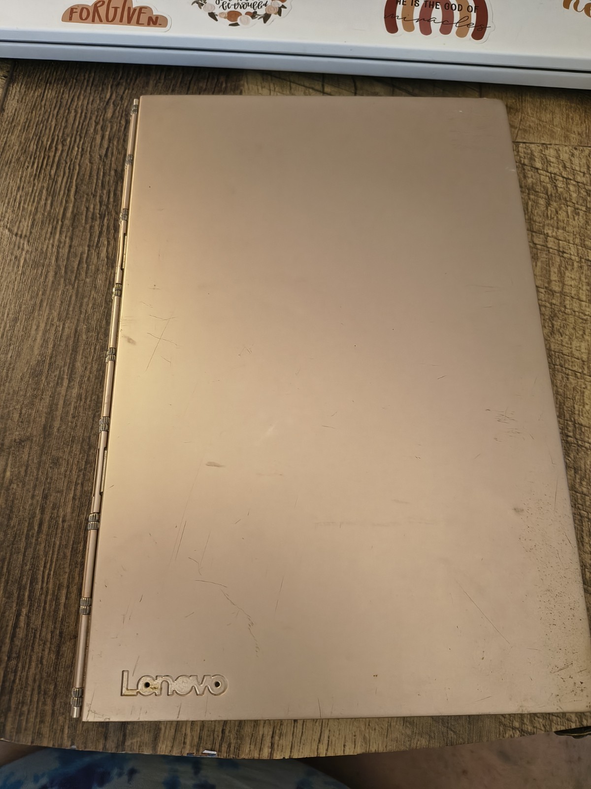 Lenovo Yoga Book YB1-X90F 64GB Wifi 10.1 In Champagne Gold Used