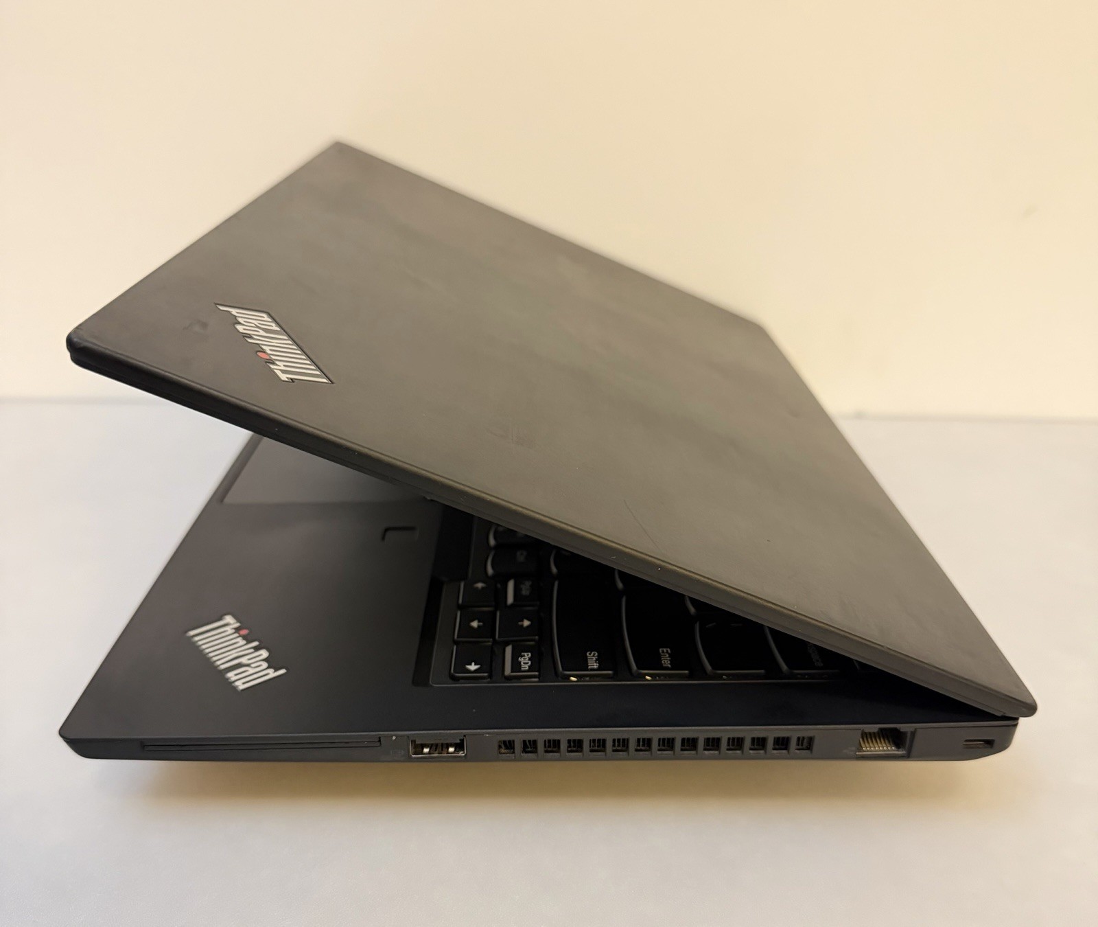 Lenovo ThinkPad T14 Gen 1 Touch i7-10610U @ 1.80GHz, 16GB RAM, 512GB SSD, Win 11