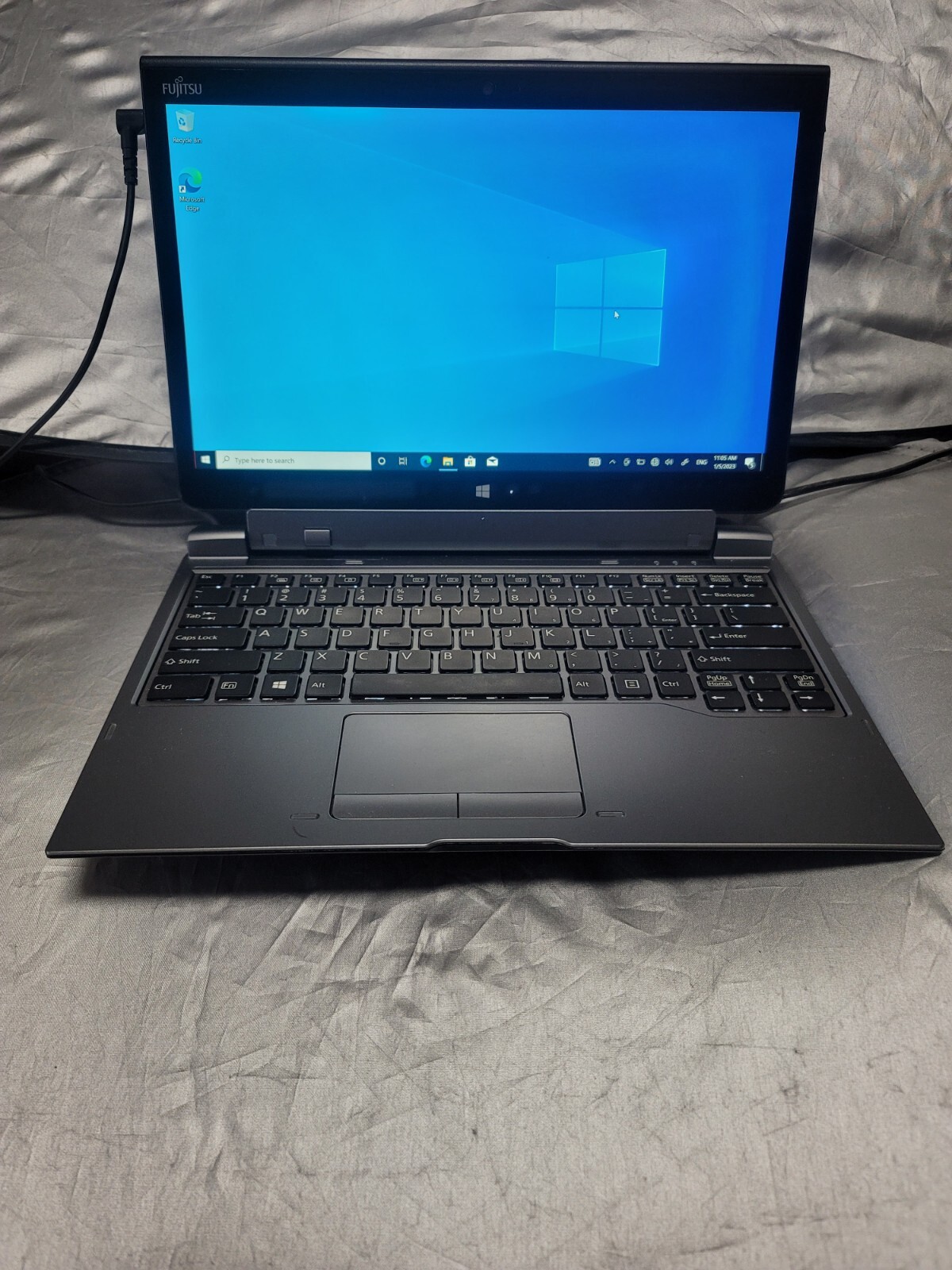 FUJITSU STYLISTIC Q736 i5-6200U 2.30GHZ 4GB RAM 128GB SSD with Keyboard