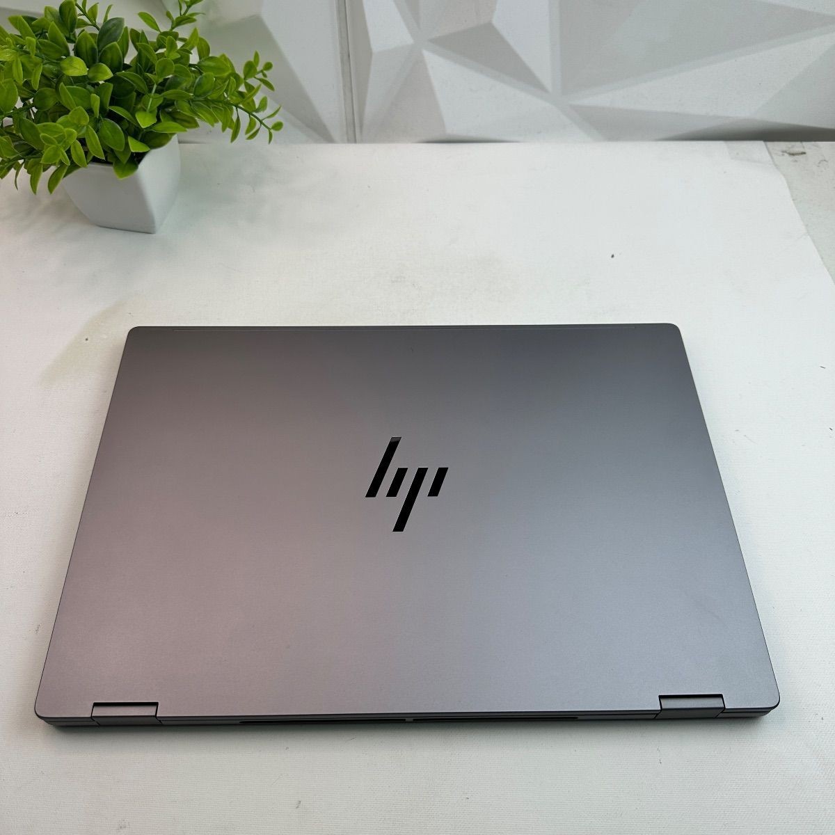 HP OmniBook X Flip 2-in-1 Laptop, 16″ 2K Touch, Ryzen AI 5 340, 16GB, 512GB SSD
