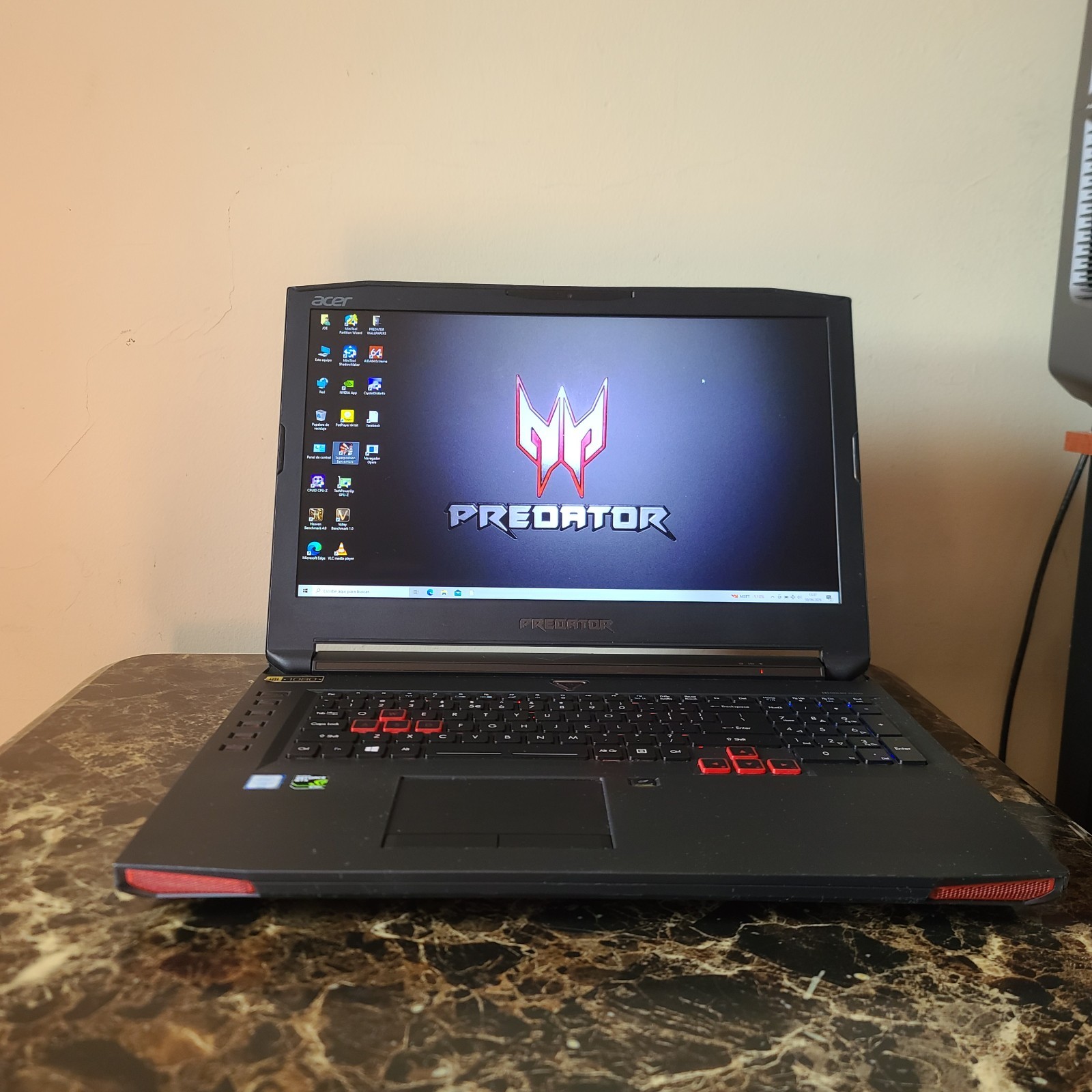 PREDATOR G9-791 GAMING LAPTOP CORE i7-6700HQ 8GB RAM GTX 970M 62GB SSD