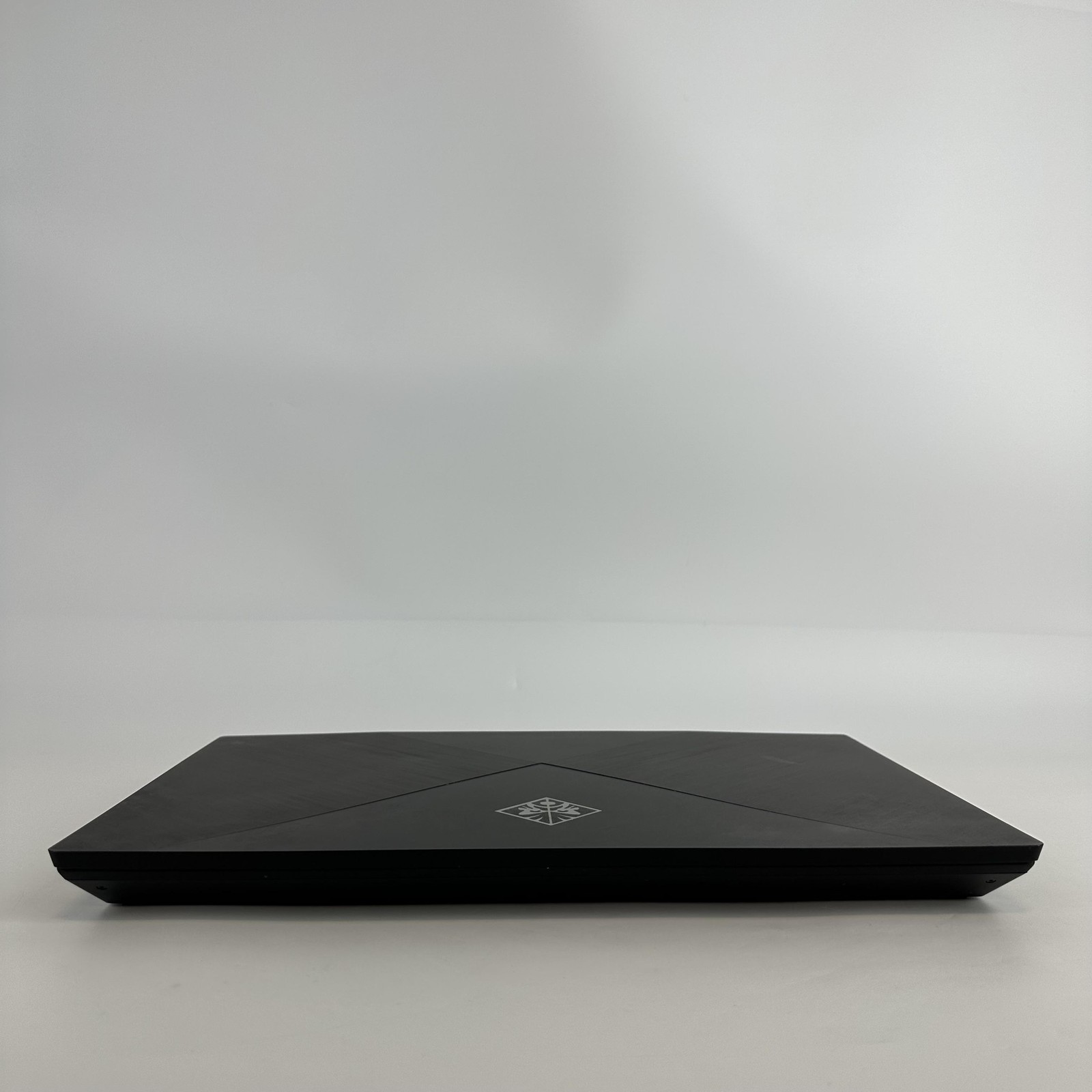 HP Omen 17 143Hz FHD i7-10750H 2.60GHz 16GB 1TB SSD RTX 2060 Very Good