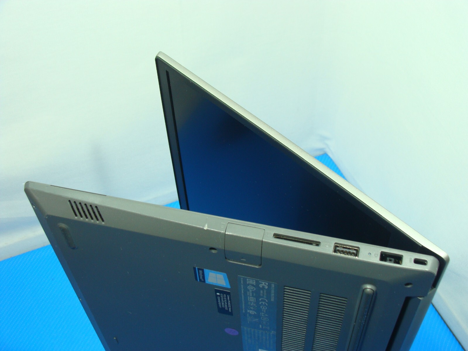 6 cycles Lenovo ThinkBook 15-IML 15.6″FHD i5 10th Gen 1.6GHz 8GB 256GB +Charger
