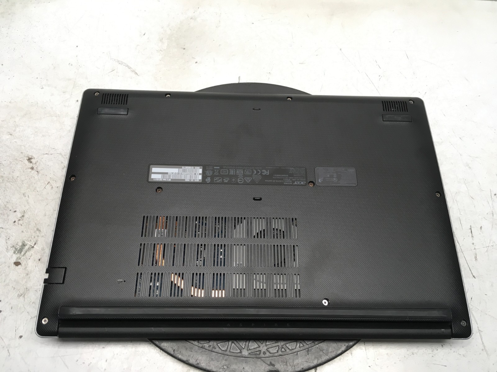 Acer Aspire 3 A315-23 AMD Ryzen 5 3500U 2.1GHz No RAM NO HDD