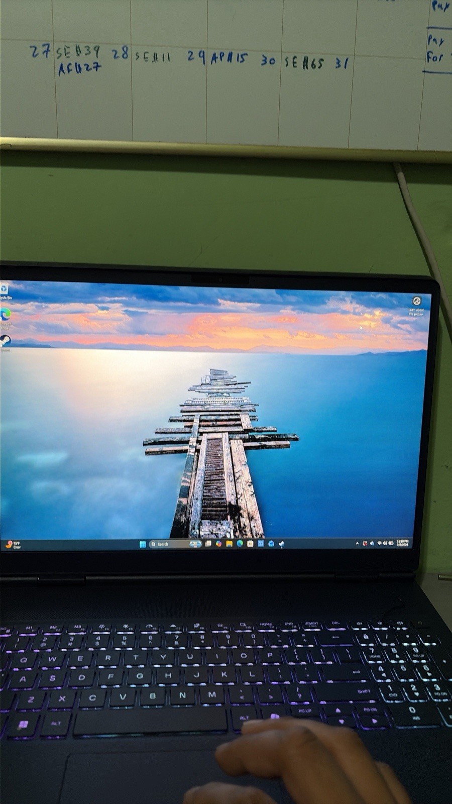 Alienware 16X Aurora Gaming AI Laptop 100% DCI-P3 32GB RAM 2TB SSD RTX 5070