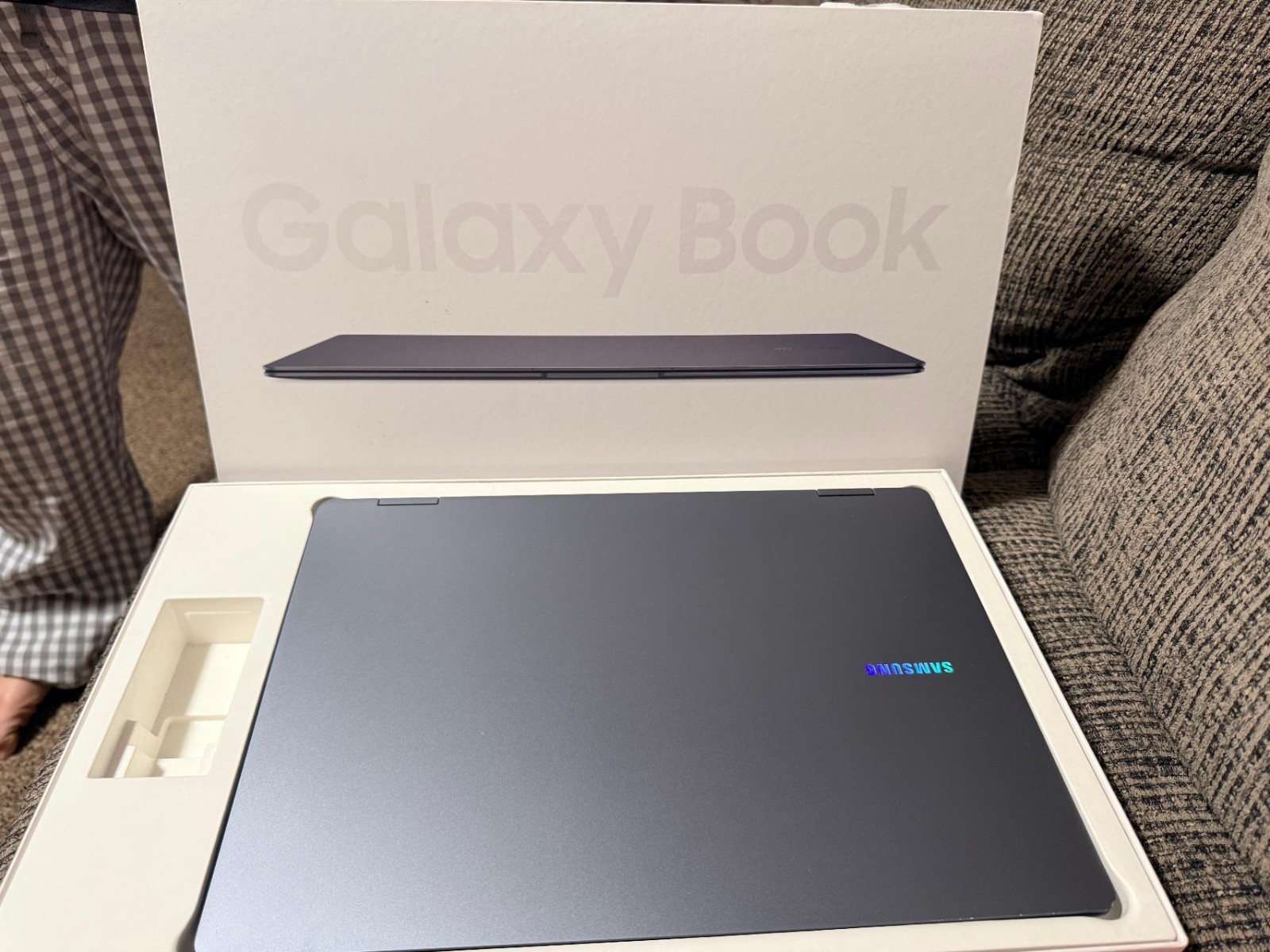 Samsung Galaxy Book4 Pro 360 2-in1 16″ Touch Intel Core Ultra 7 16GB RAM 1TB SSD