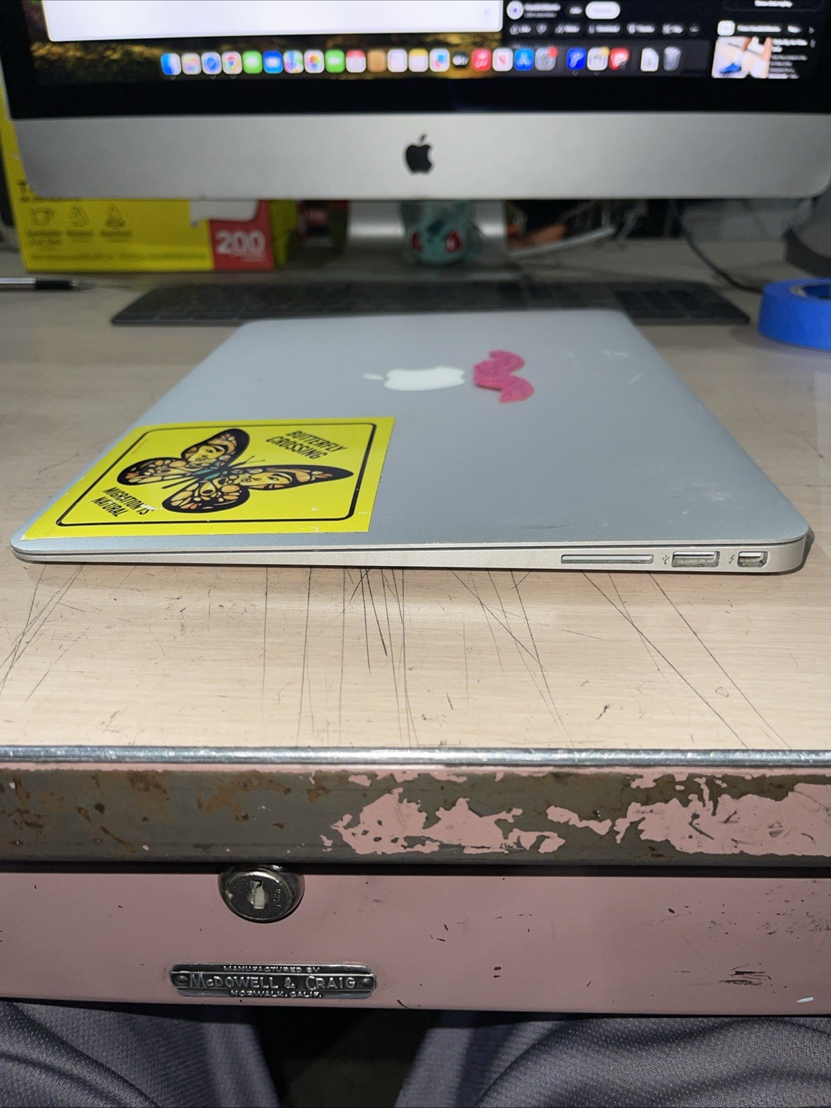 MacBook Air Core 1.3 GHZ 13″ MID 2013 i5-4250U 4GB RAM NO HD