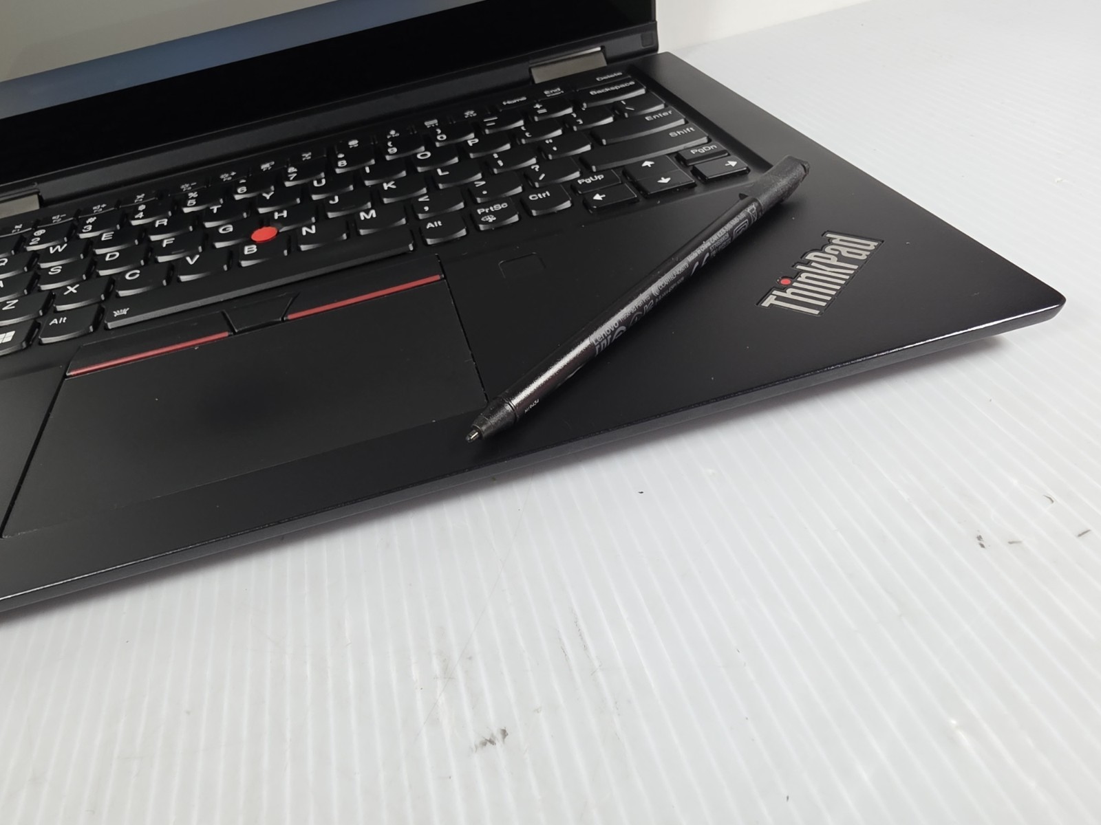 Lenovo ThinkPad X390 Yoga TOUCHSCREEN 2-in-1 Core i5-8265U 16GB 256GB SSD