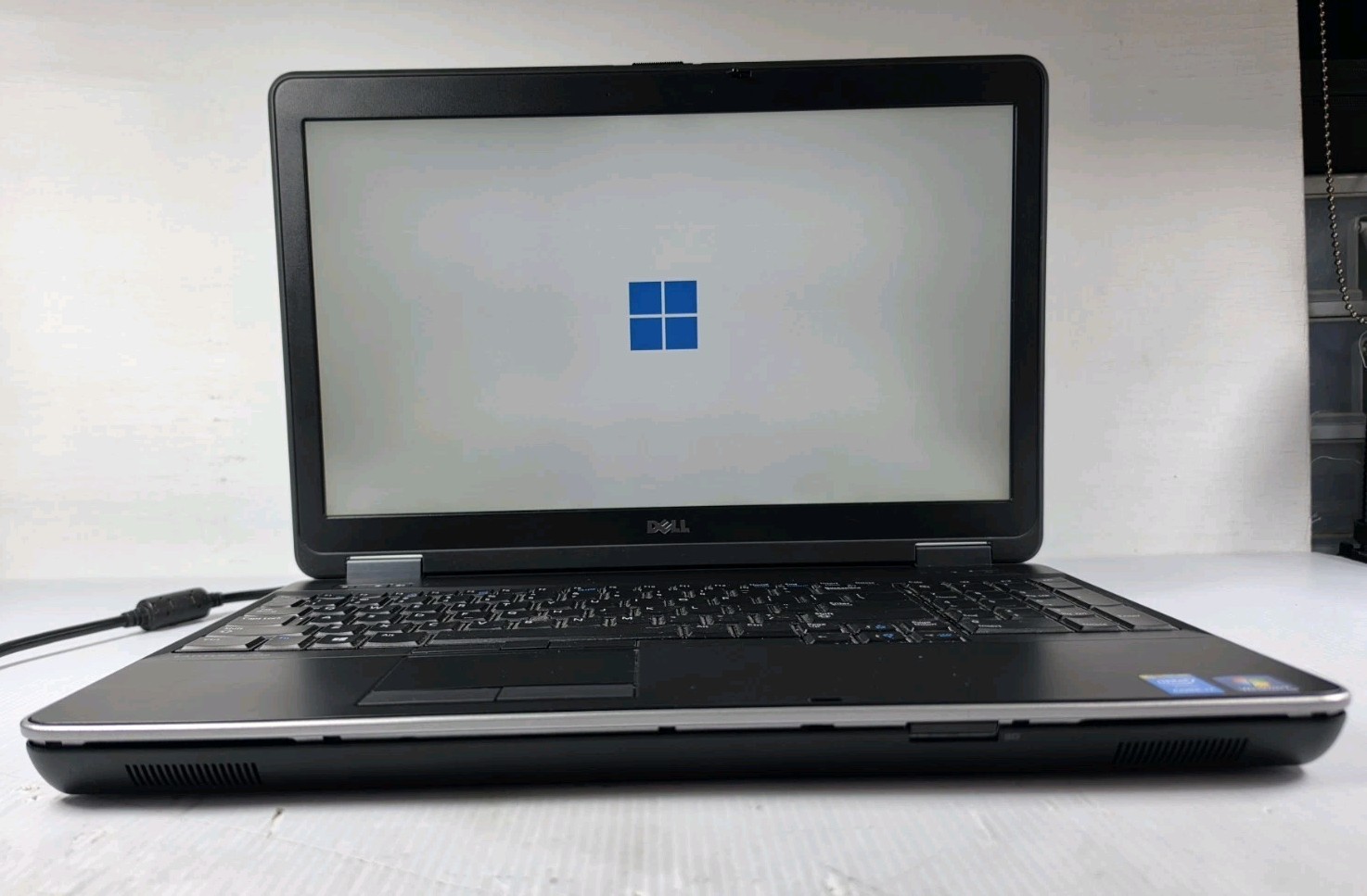 DELL LATITUDE E6540 15.6″ FHD i7-4810MQ@2.80GHz 16GB RAM 256GB SSD WINDOWS 11