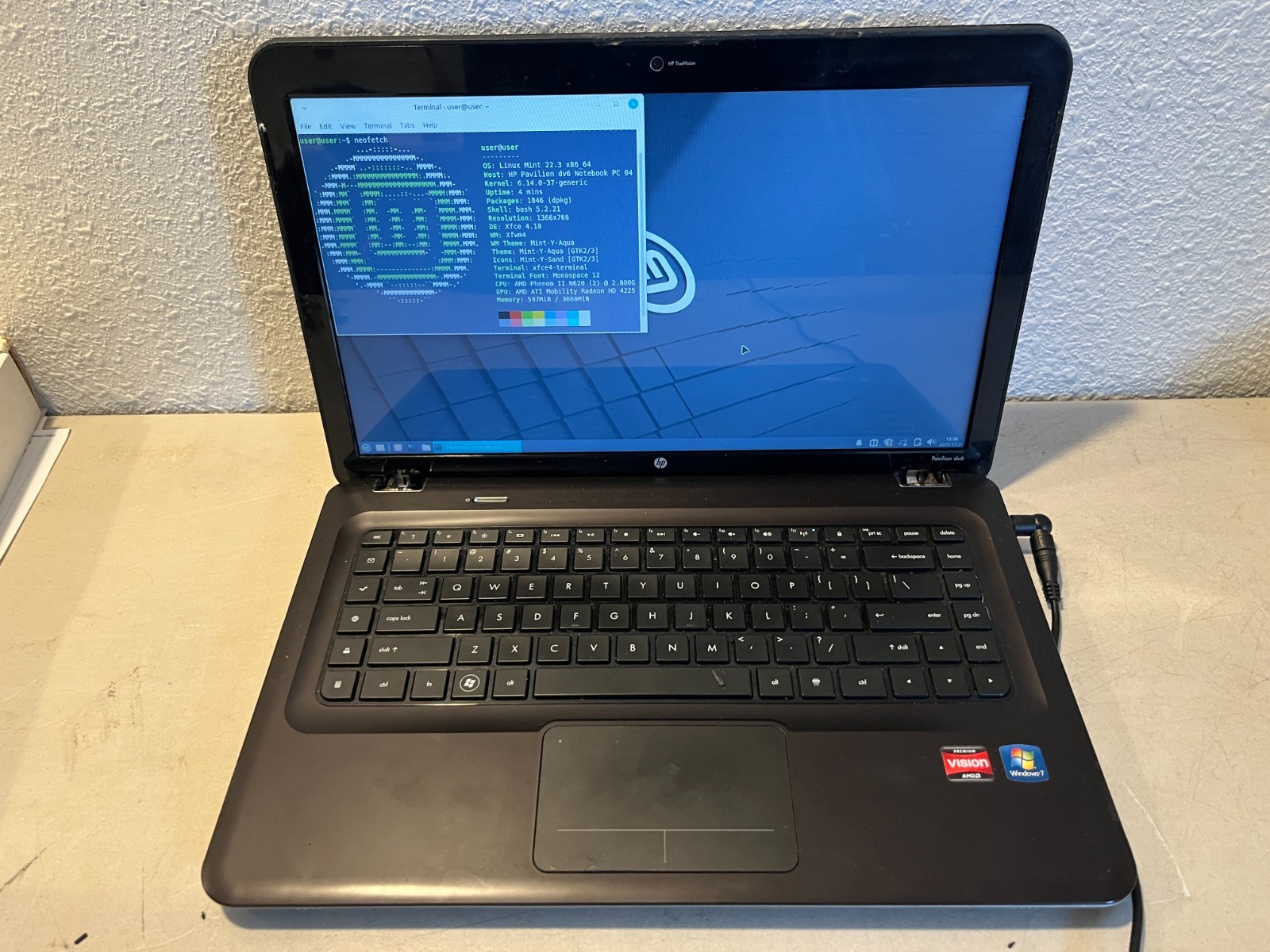 HP Pavilion dv6 Laptop AMD Phenom II 2.8GHz 4GB RAM Linux Mint HDD Win7HomeP