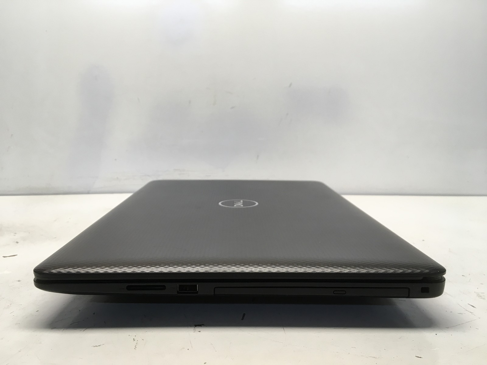 Dell Inspiron 3785 AMD Ryzen 3 2200U 2500MHz 8 GB NO HDD No Batt