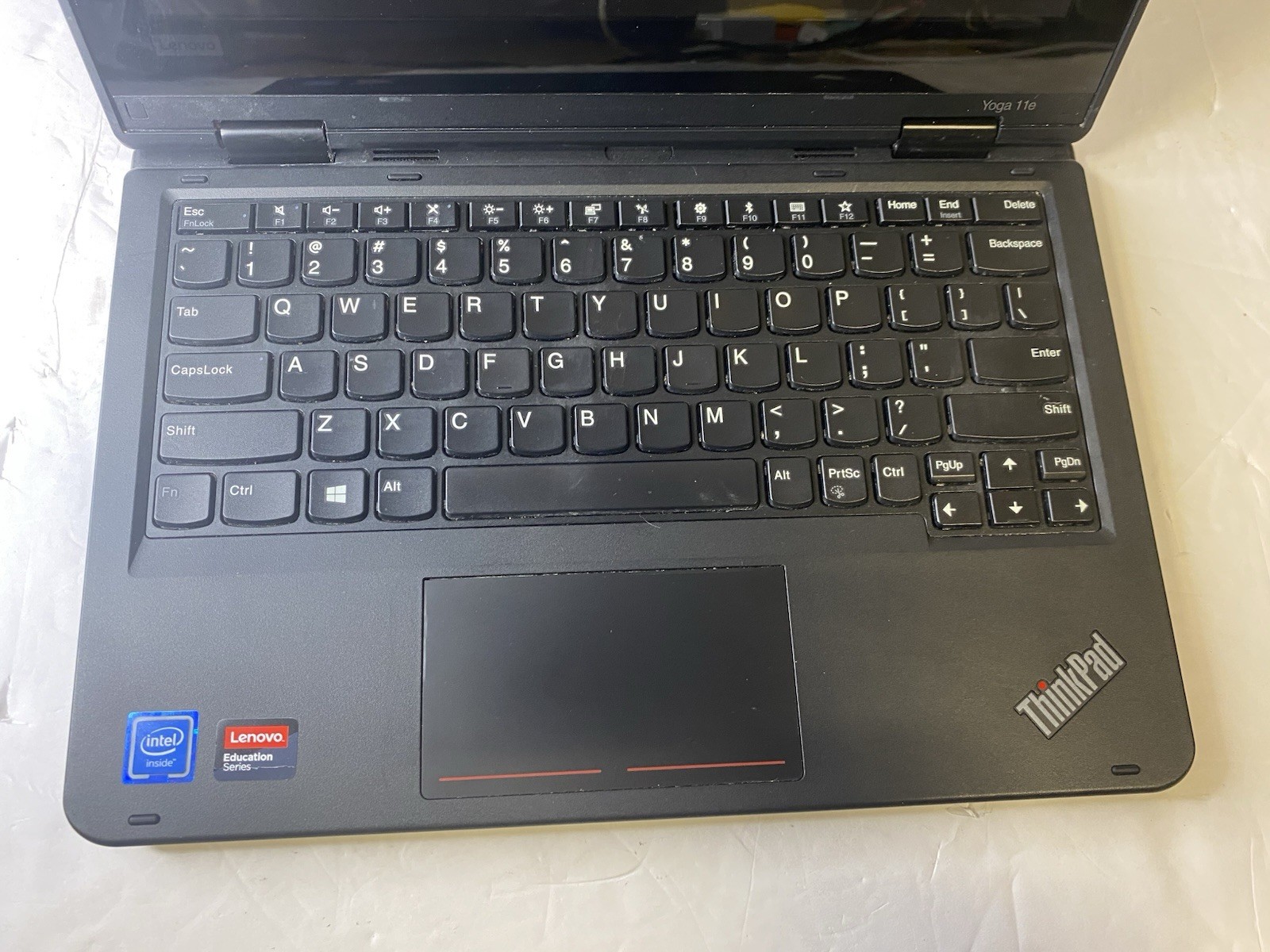 Lenovo ThinkPad Yoga 11e 11.6in 2 in 1 flip TouchScreen Windows 10