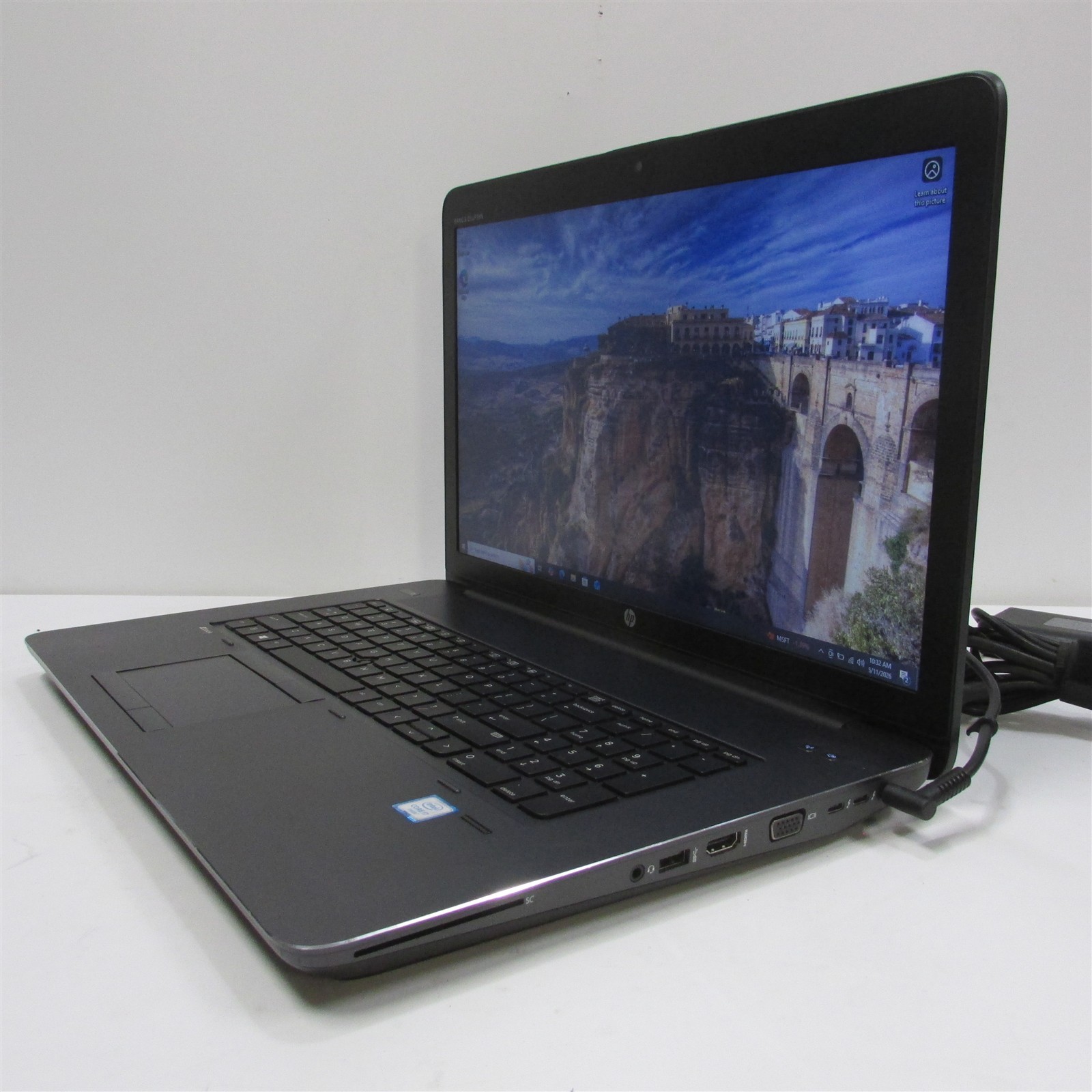 HP ZBook 17 G3 i7-6700HQ 2.6GHz 16GB RAM 512GB m.2 17″ Windows 10 Pro NO BAT