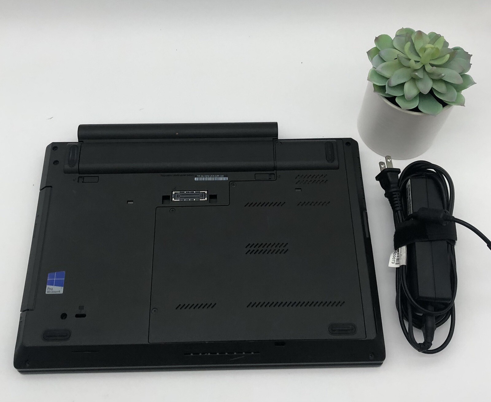 Lenovo Thinkpad L440 14″ Laptop Intel i5 8GB RAM 256GB SSD Win11. charger