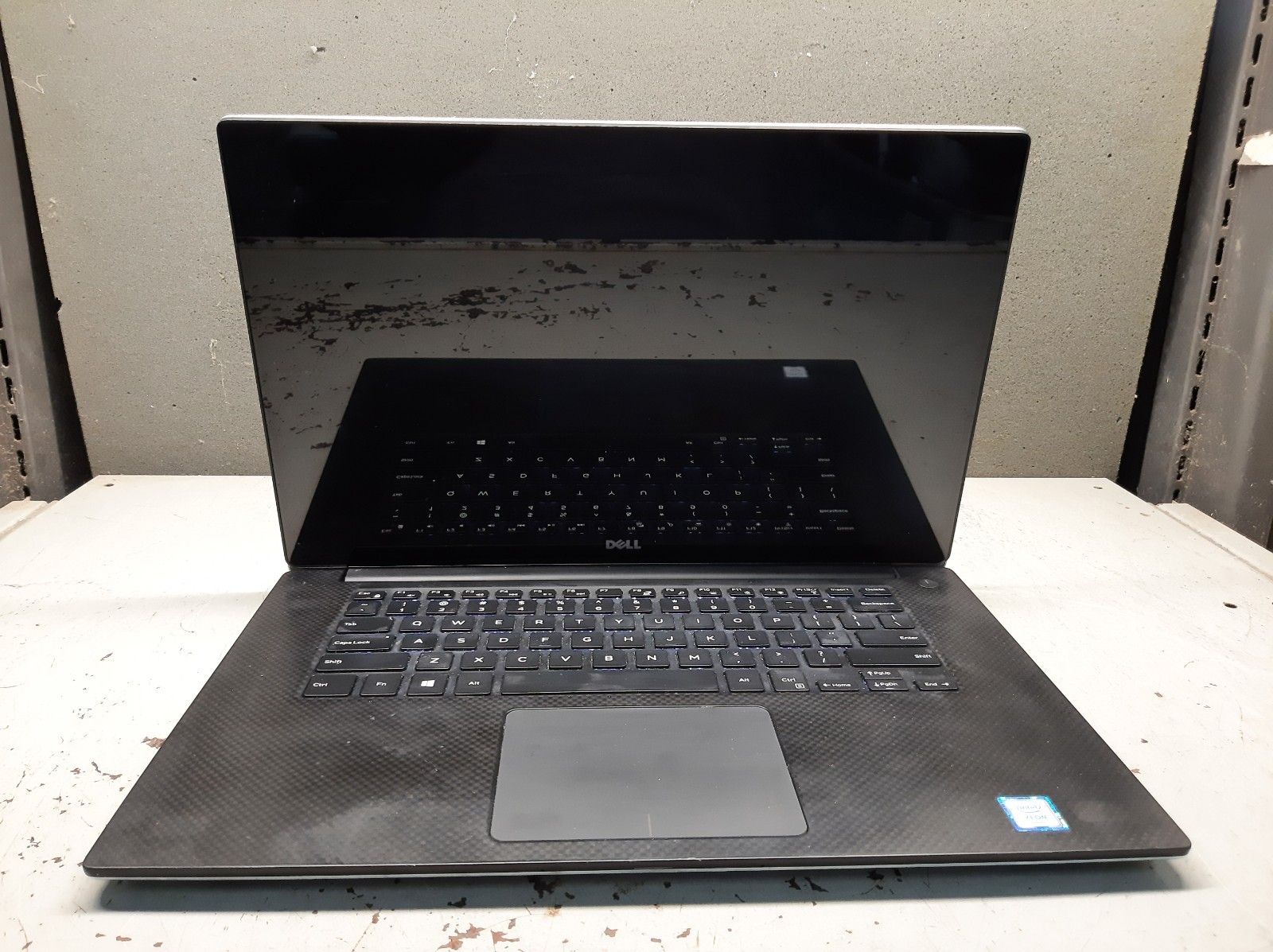 Dell Precision 5520 15.6″ Xeon E3 1505M v6 4GB RAM 512GB SSD NVIDIA Windows 11