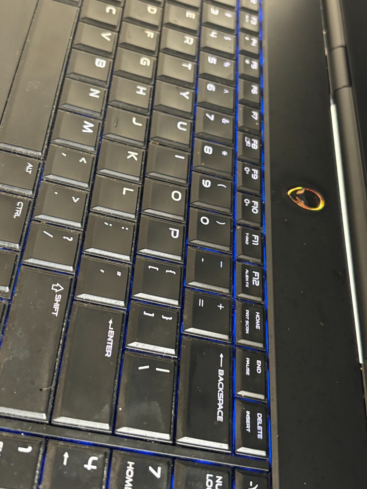 ALIENWARE 17 R3 GAMING i7-6700HQ 2.6GHZ RAM 8GB SSD 512GB NVIDIA GTX 970M