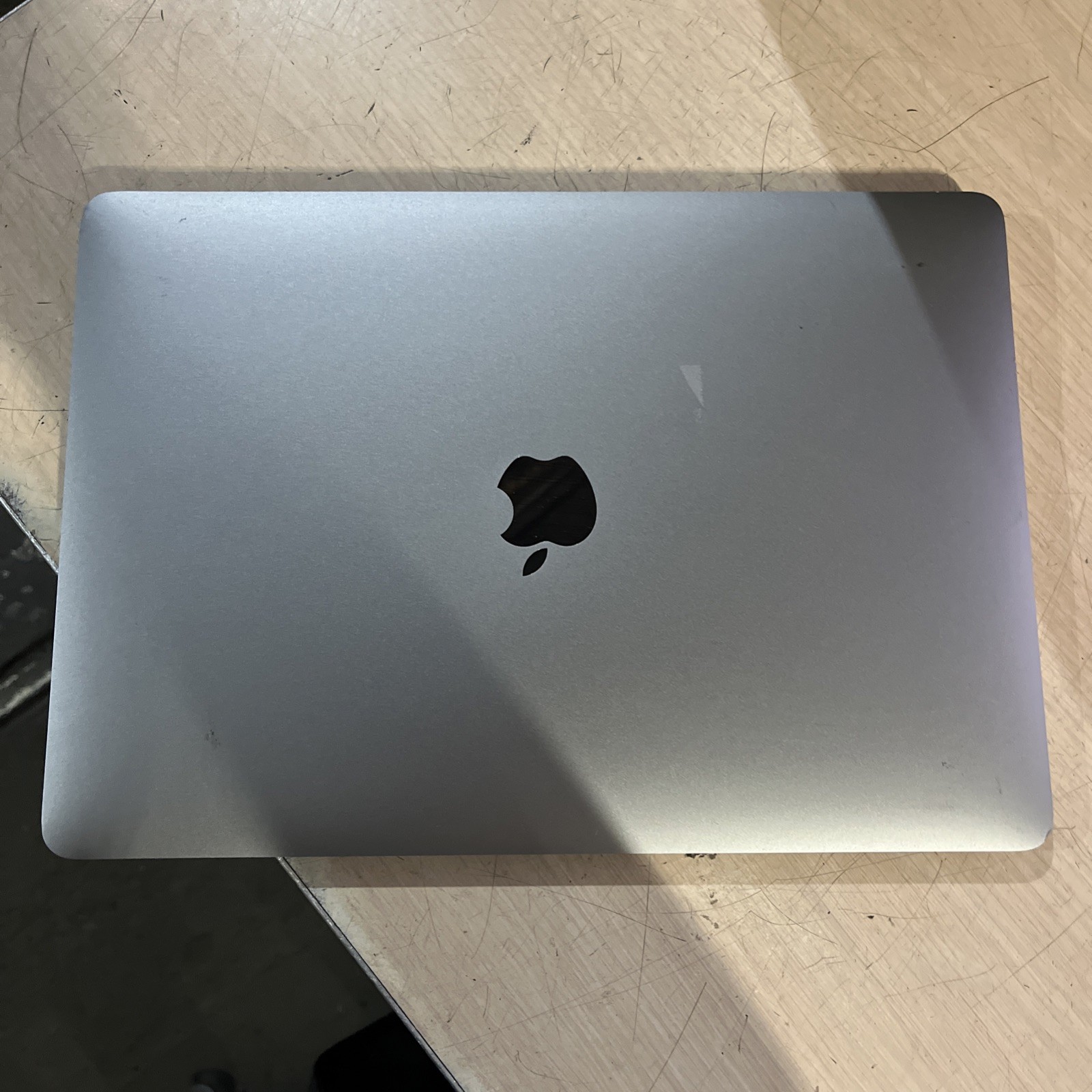 APPLE MACBOOK AIR 13″ SCISSOR, 2020 CORE I3-1000NG4 1.1GHZ 8GB RAM 256SSD ‘
