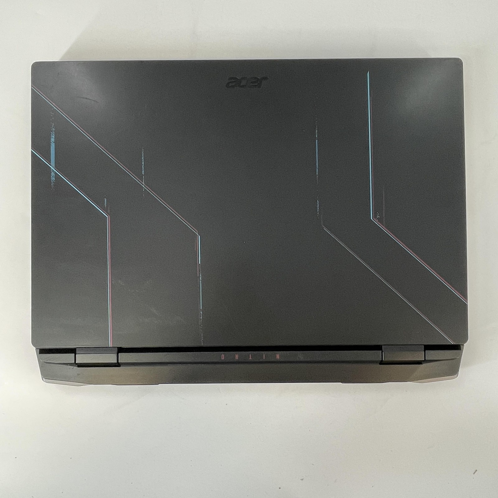 Acer Nitro 5 15.6 144Hz FHD 2.7 GHz i7-12650H 16GB 1TB SSD NVIDIA RTX 4050 Good