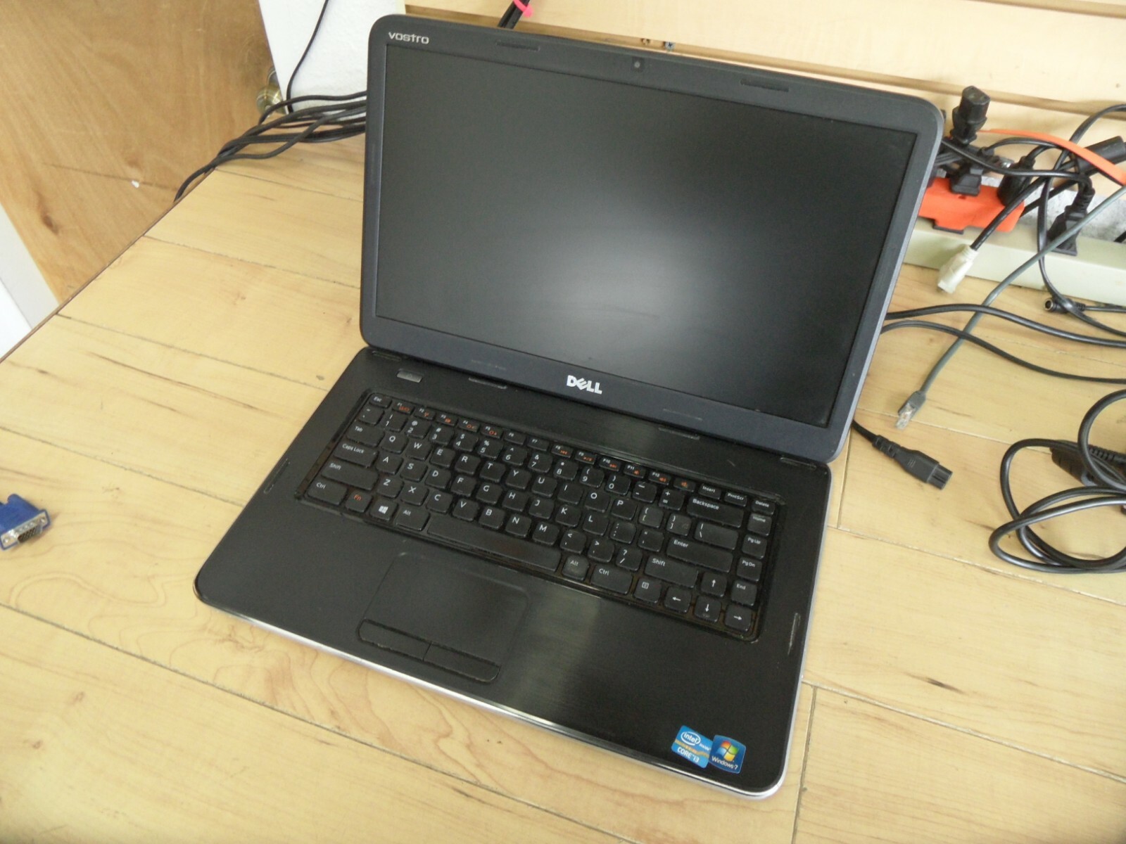 Dell Vostro 2520 For Parts – Did Not Power On – No Hard Drive