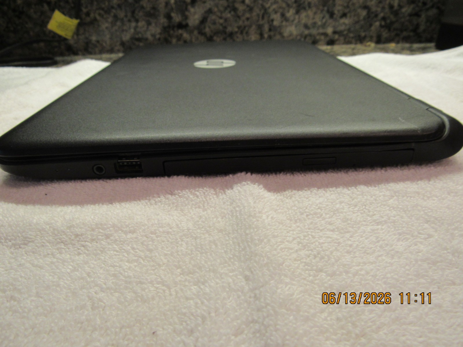 HP computer for parts No OS,No HD, No HD caddy, No charger, 4gb ram GOOD screen