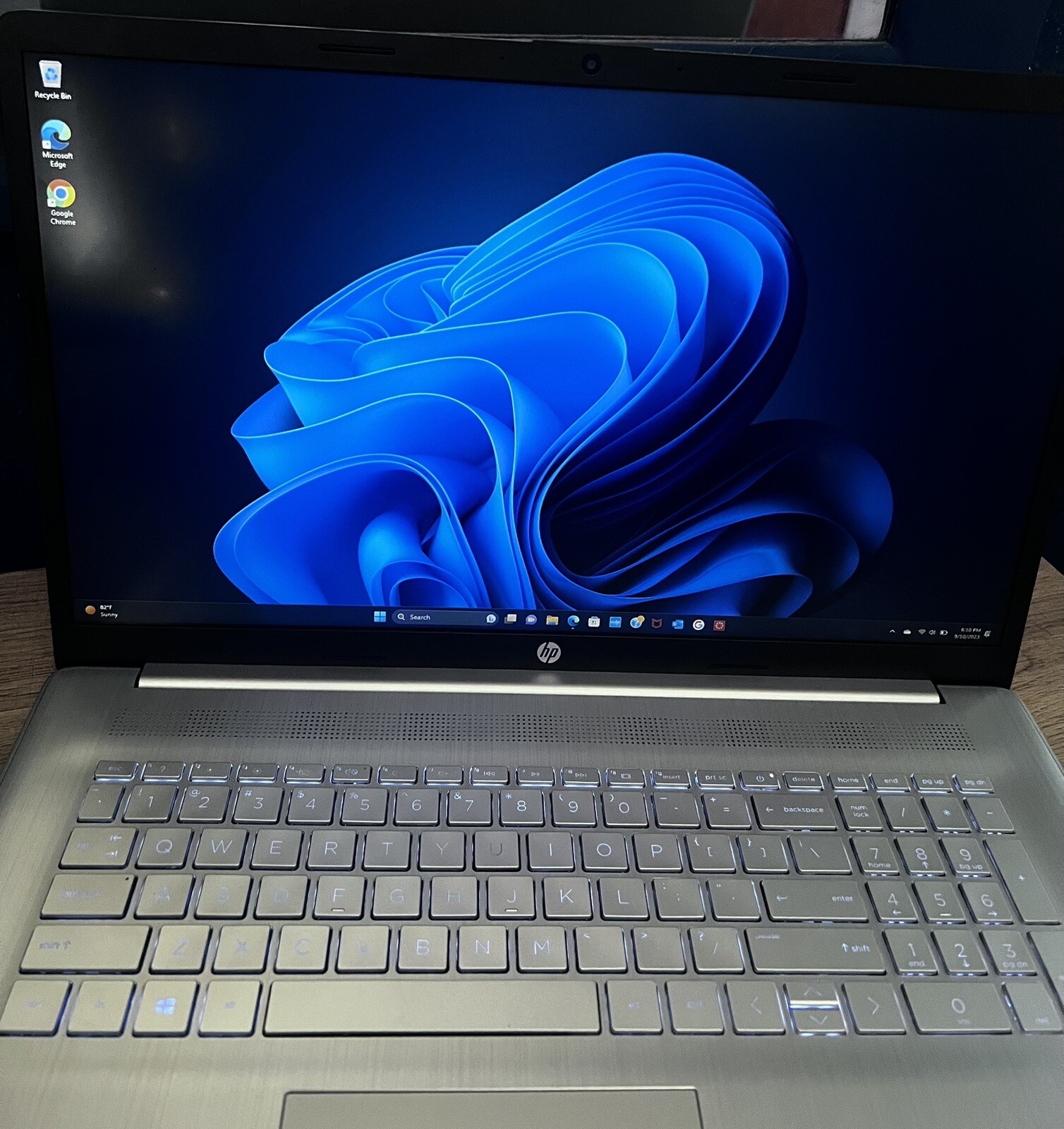 HP 17-CN2063CL 17.3” (512GB SSD Intel Core i5-1235U 12GB RAM) Laptop – Silver