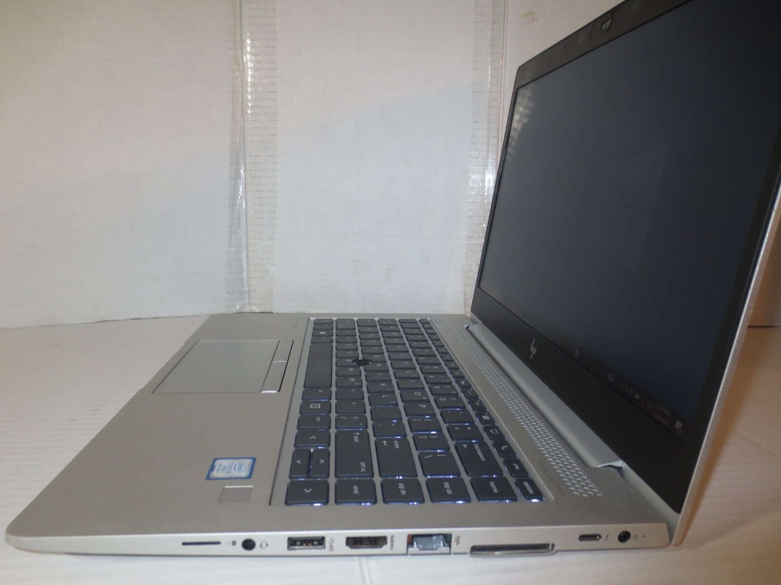 HP ELITEBOOK 840 G5 14″ CORE i5-8350U@1.7-1.9GHz 8GB RAM 250GB SSD WINDOWS 10