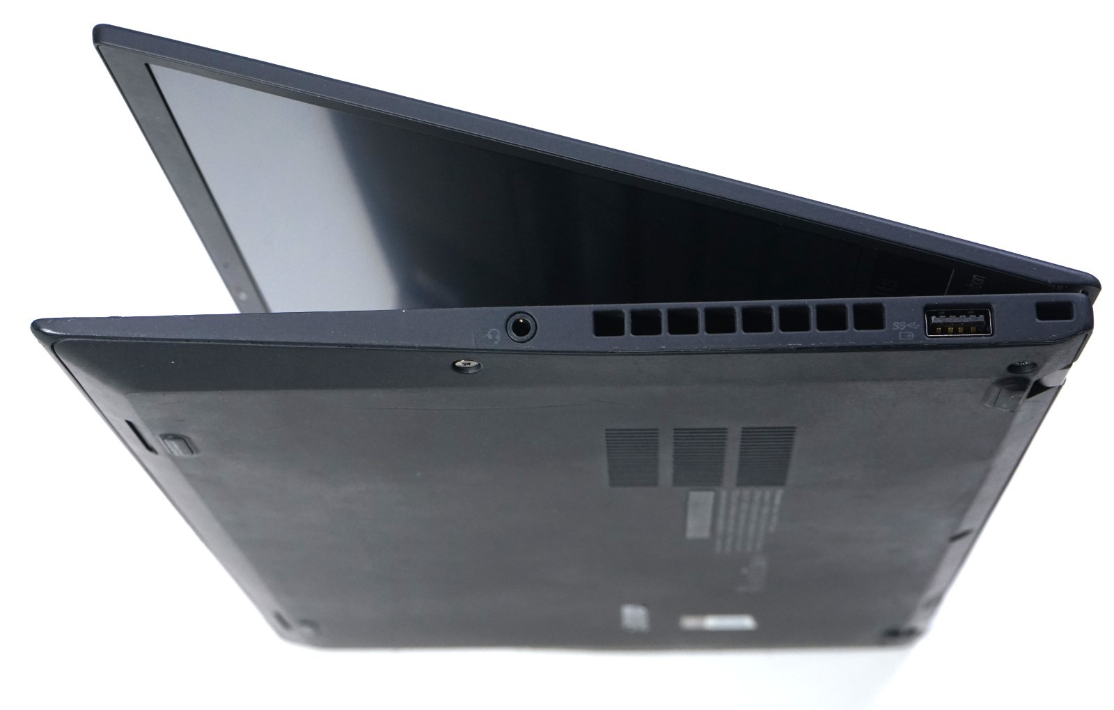 Lenovo ThinkPad X1 Carbon 5th Gen 14″ FHD Intel Core i7-7600U 16GB RAM (No SSD)