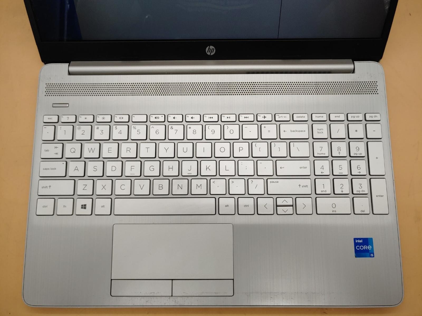 HP Laptop 15-dw3125od 15.6″ Intel i5-1135G7 8GB 512GB *NO OS/NO AC* (D Grade)