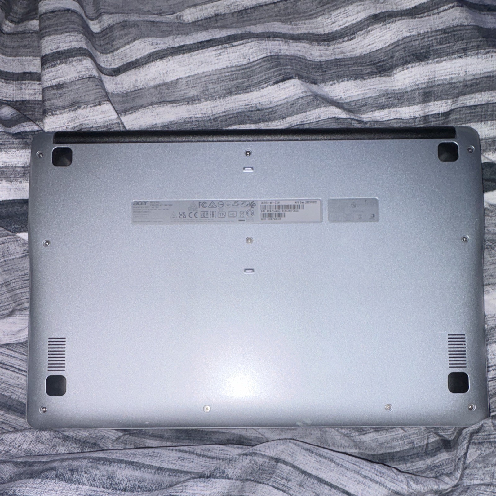 Acer CB315-4H 15.6 Chromebook Celeron 4GB 64GB “{“ and up arrow keys are half on