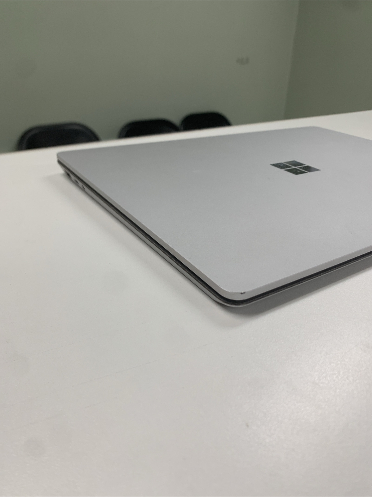 Microsoft Surface Laptop 4 13.5” Touch (256GB SSD, Intel Core i5 11th Gen