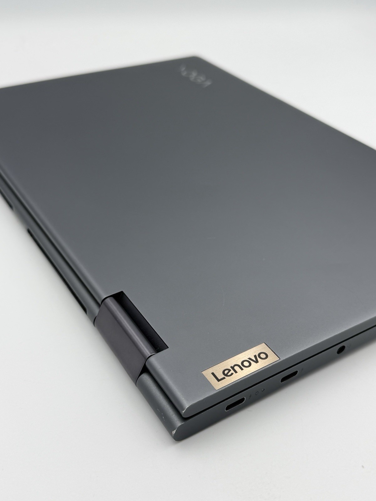 Lenovo Yoga 7 14ITL5 – 14” i5 11th Gen/8GB RAM/512GB SSD (SCREEN CRACK) – 37C