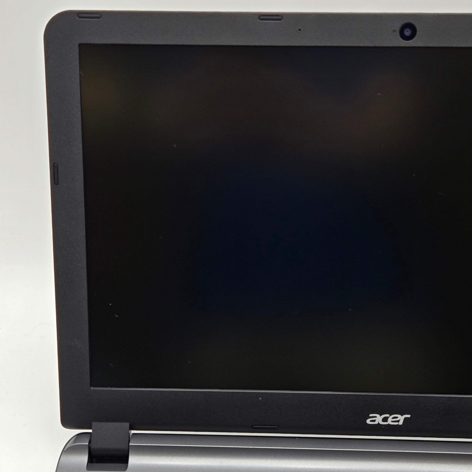 Acer CB3-532 Series N15Q9 Chromebook 15-inch Intel Celeron 16GB SSD 2GB RAM