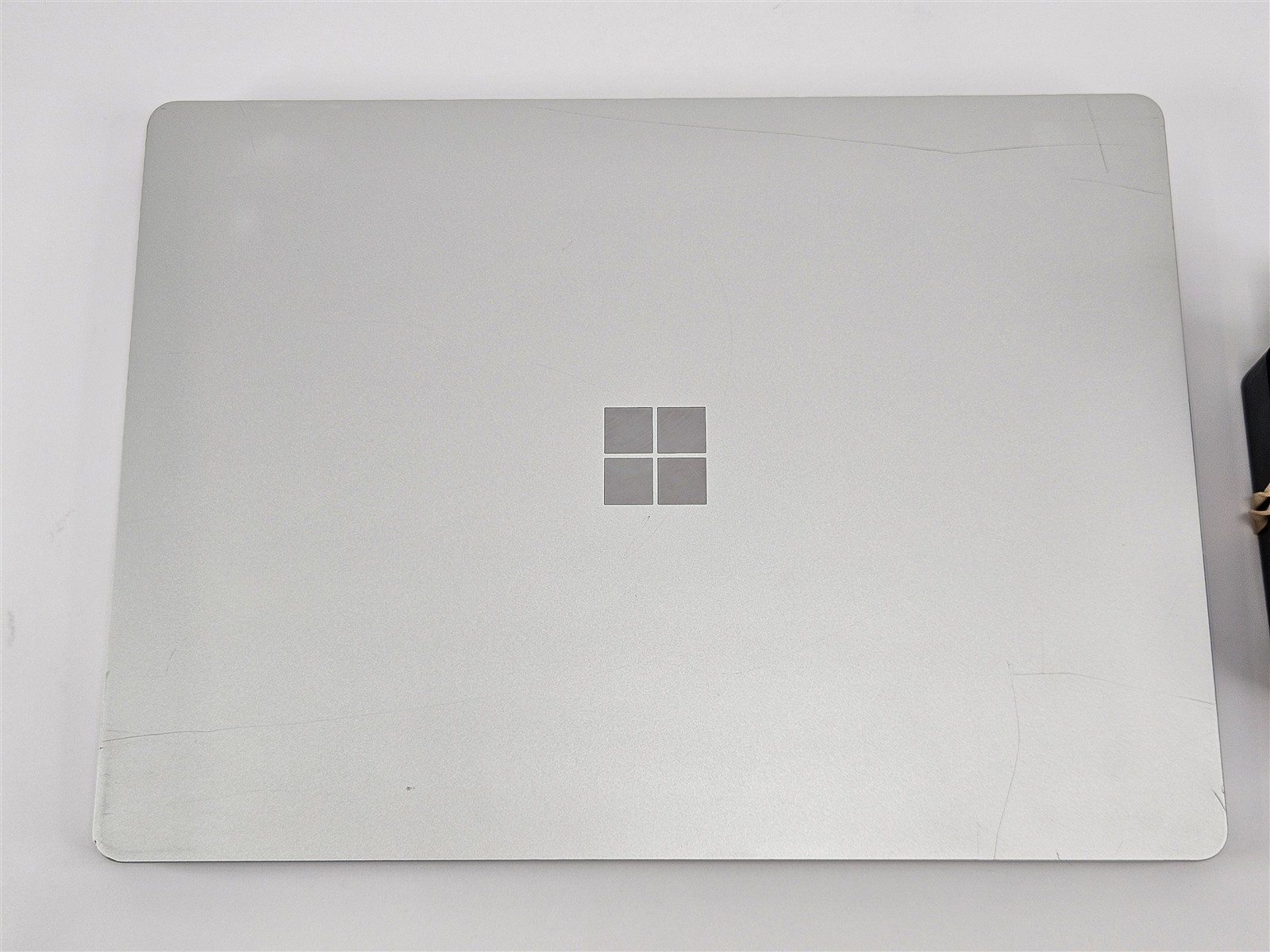 Microsoft Surface Laptop Go 2 12.4″ i5-1135G7 2.4GHz 16GB RAM 256GB SSD Win11