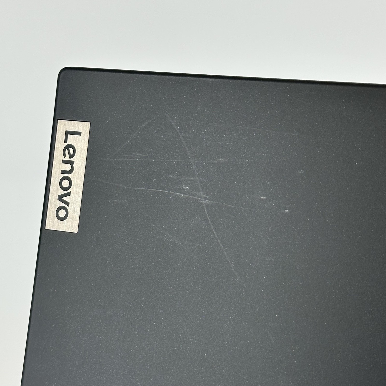 Lenovo ThinkPad P15v Gen 3 FHD 3.2 GHz Ryzen 7 PRO 6850H 16GB 1TB SSD RTX A2000