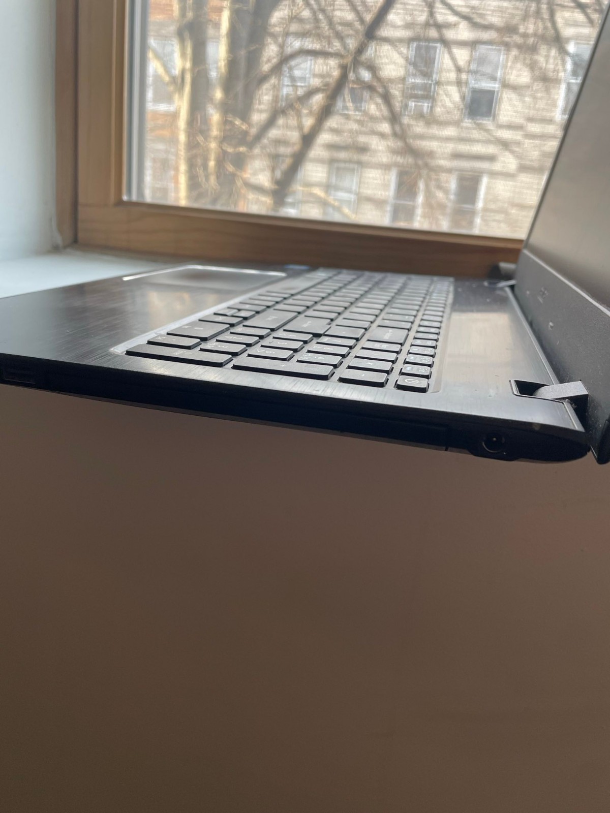 Acer Aspire E5-576 (Intel Core i3 (8th Gen), 6 GB RAM, 1TB Storage)