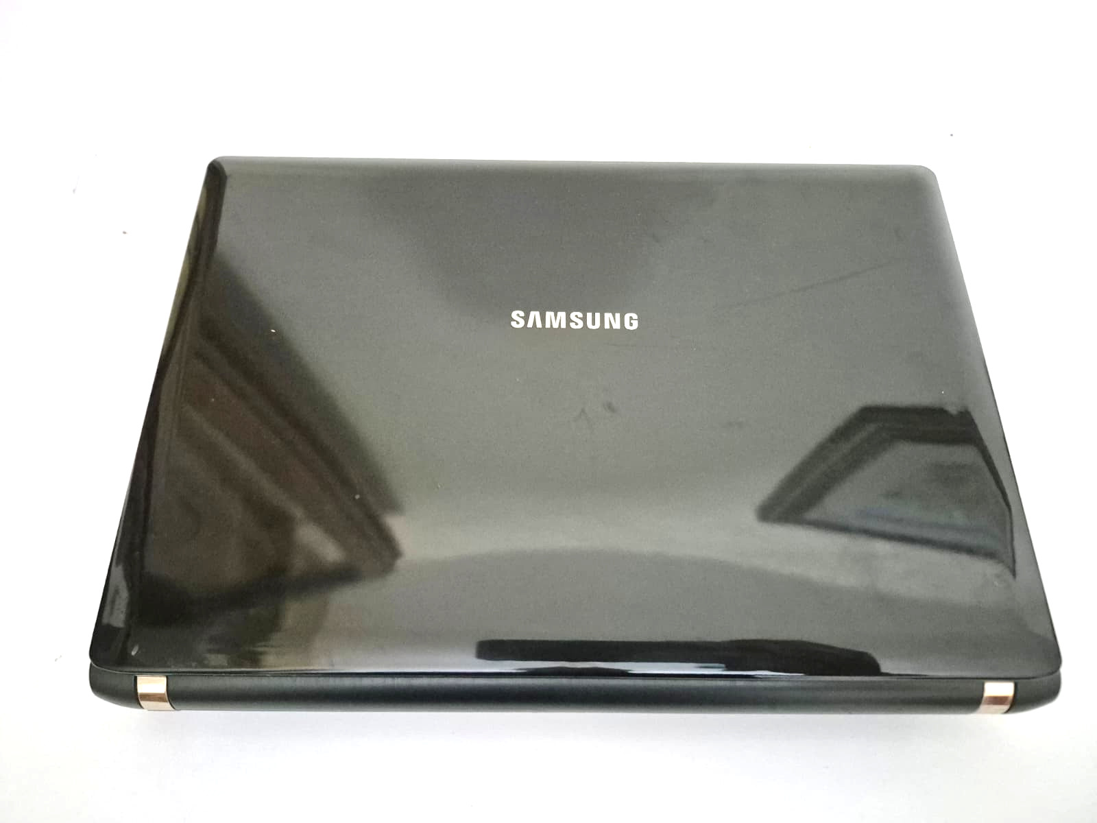 Samsung NC10 Netbook Black Defective Keyboard No Charger XP