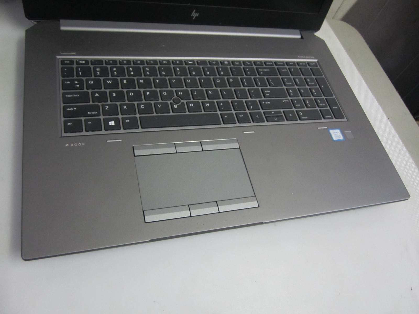 HP ZBook 17 G5 i5-8300H 2.3GHz 16GB/1TB NO OS Laptop + AC READ