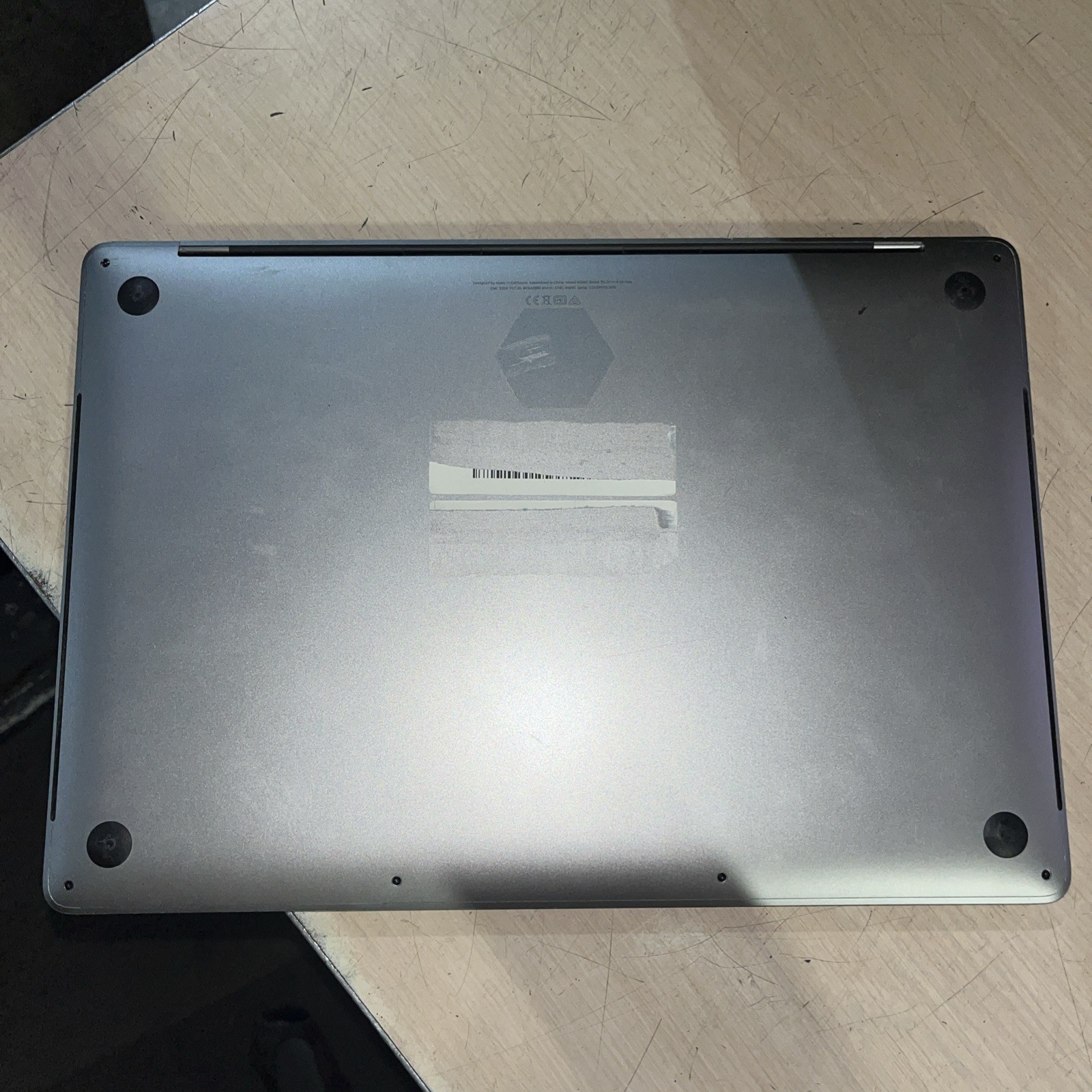 APPLE MACBOOK PRO 16″ 2019 CORE I7-9750H 2.6GHZ 16GB RAM 256SSD