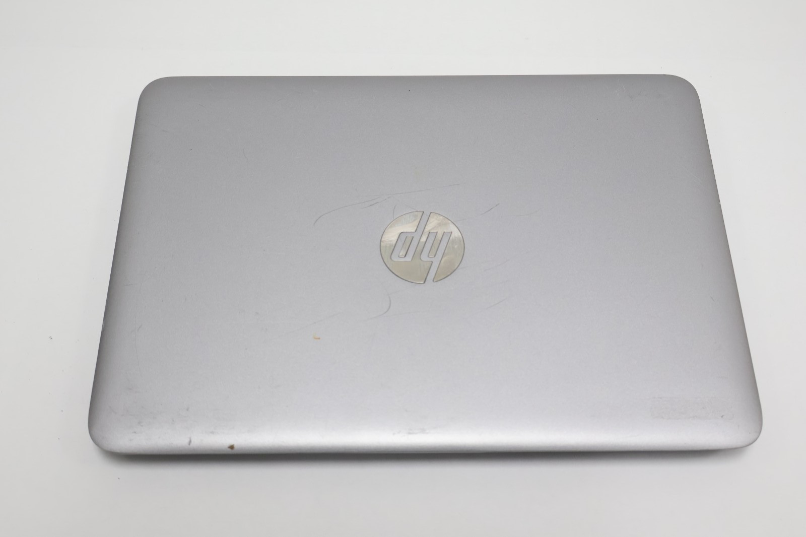 HP Elitebook 725 G3 – AMD PRO A12-8800B R7 – 16GB RAM – 256GB SSD NO OS