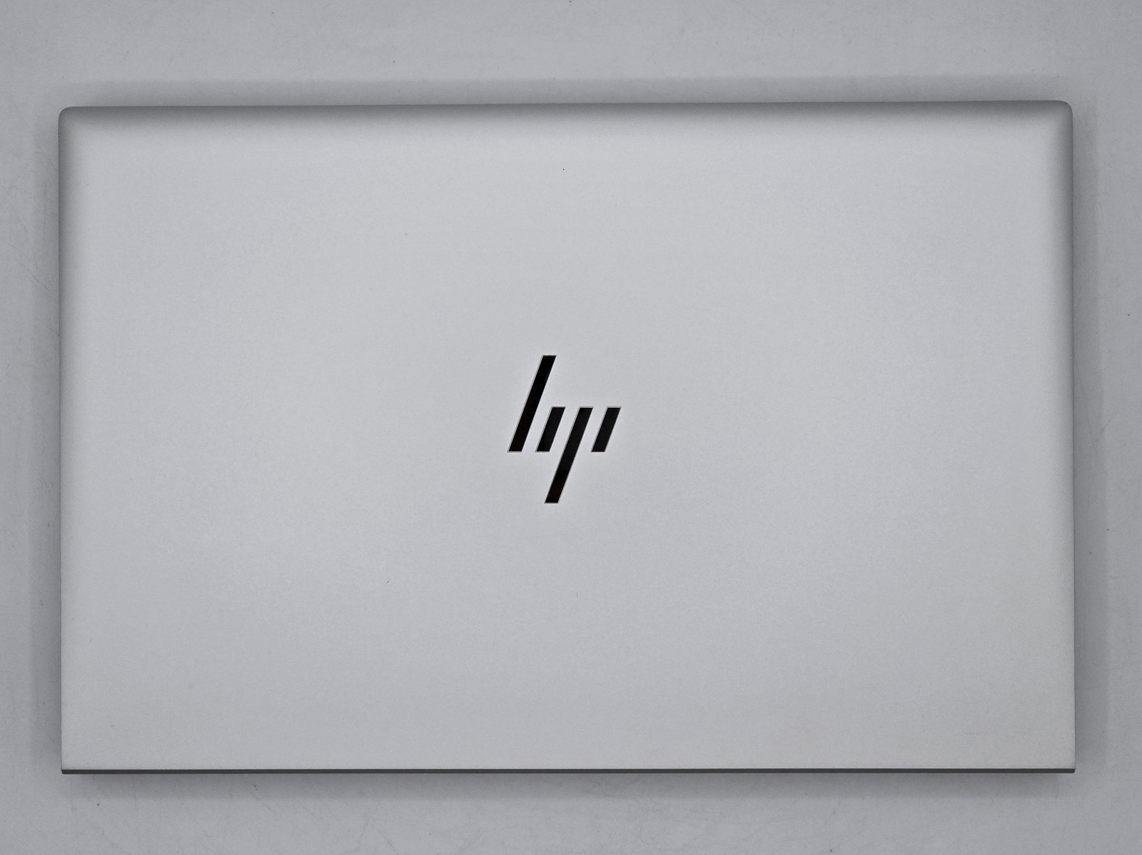 HP EliteBook 835 G8 13″ FHD Touch RYZEN 7 PRO 5850U 512GB SSD 16GB W11P Backlit