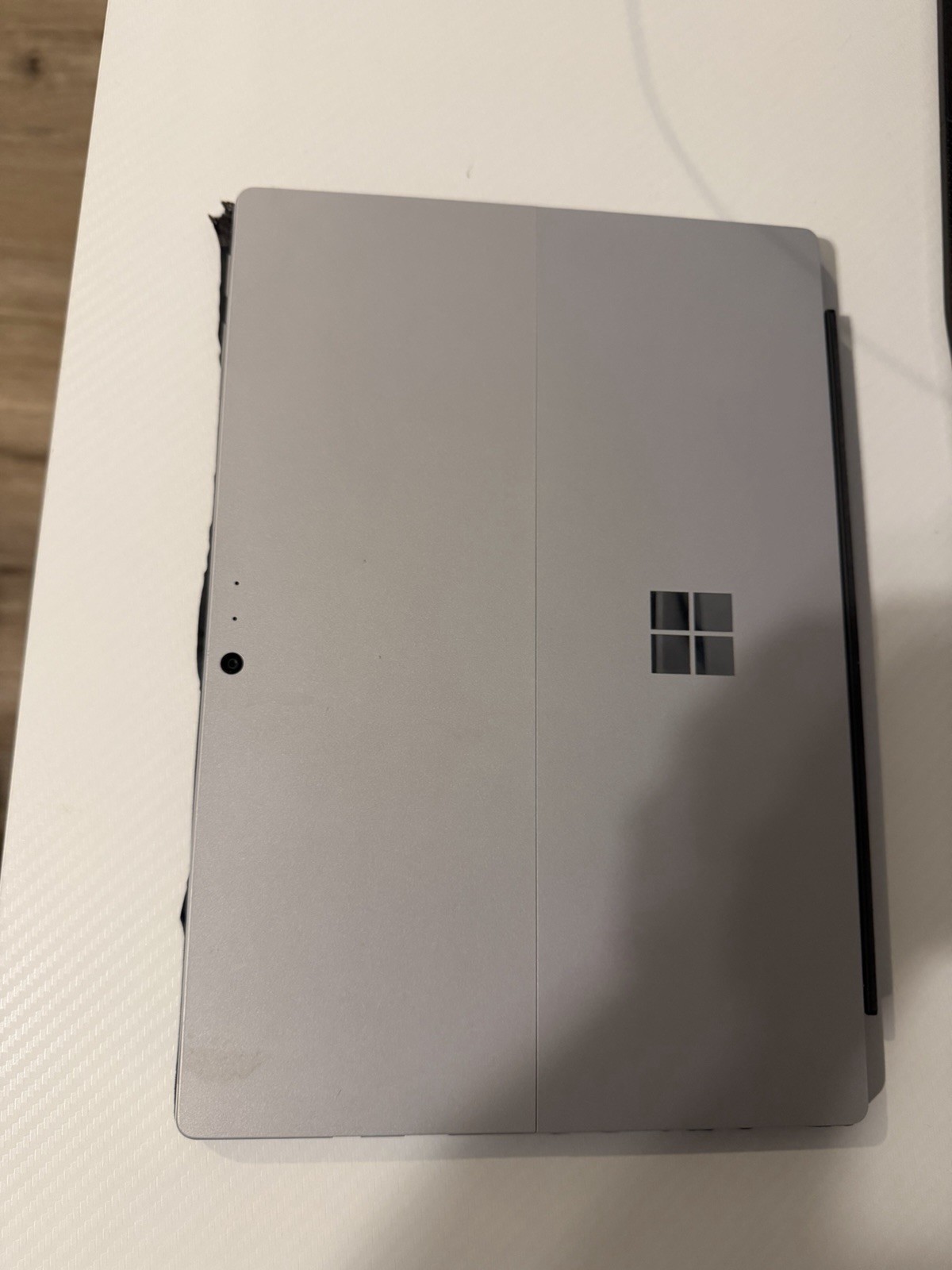 Microsoft Surface Pro 5 1796 12.6″ Intel Core i7-7660U 2.5GHz 8GB RAM 256GB SSD
