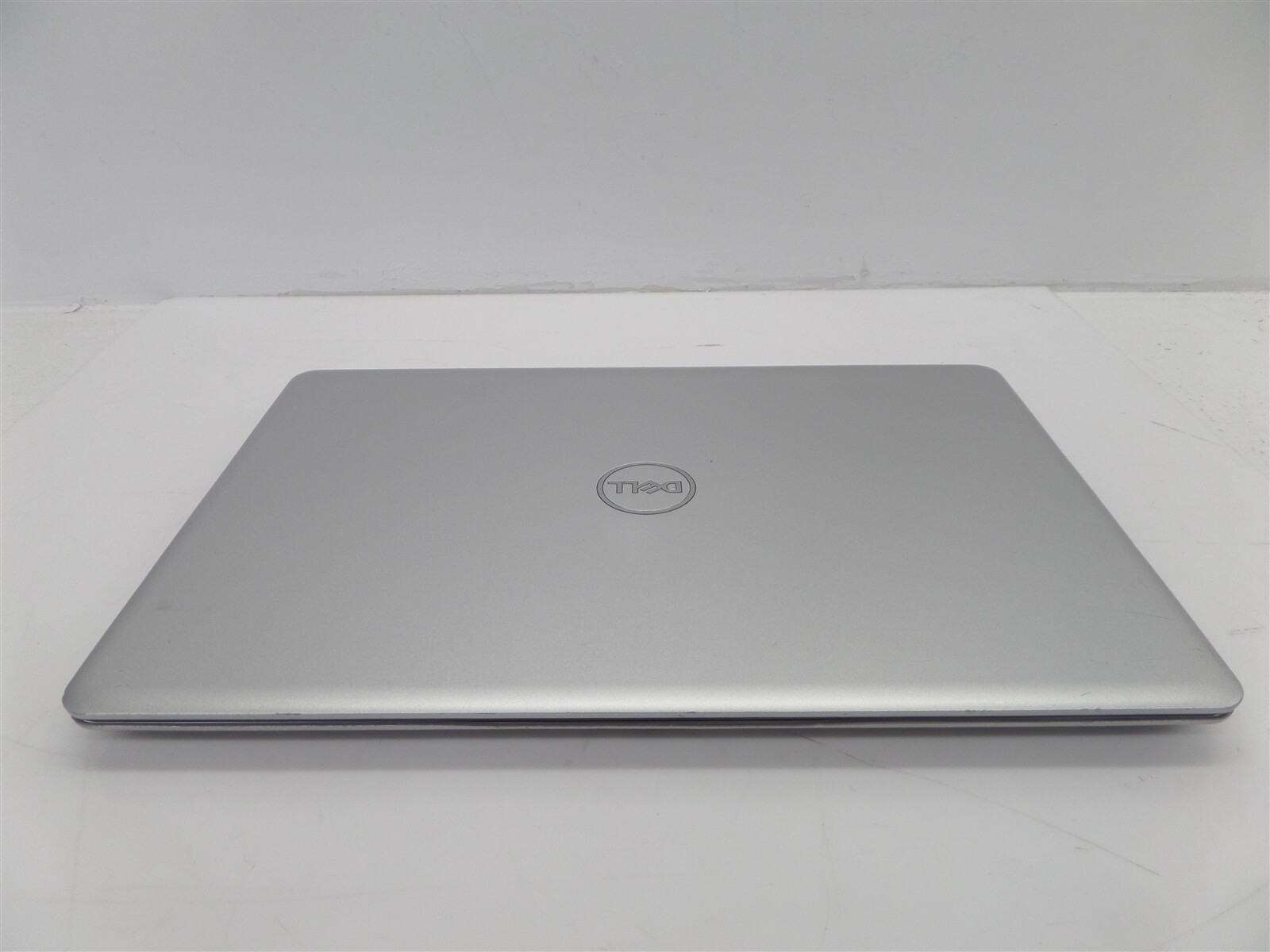 Dell Inspiron 5584 15.6in Intel I5-8265U 1.60GHz 4GB RAM 256GB SSD Windows 11
