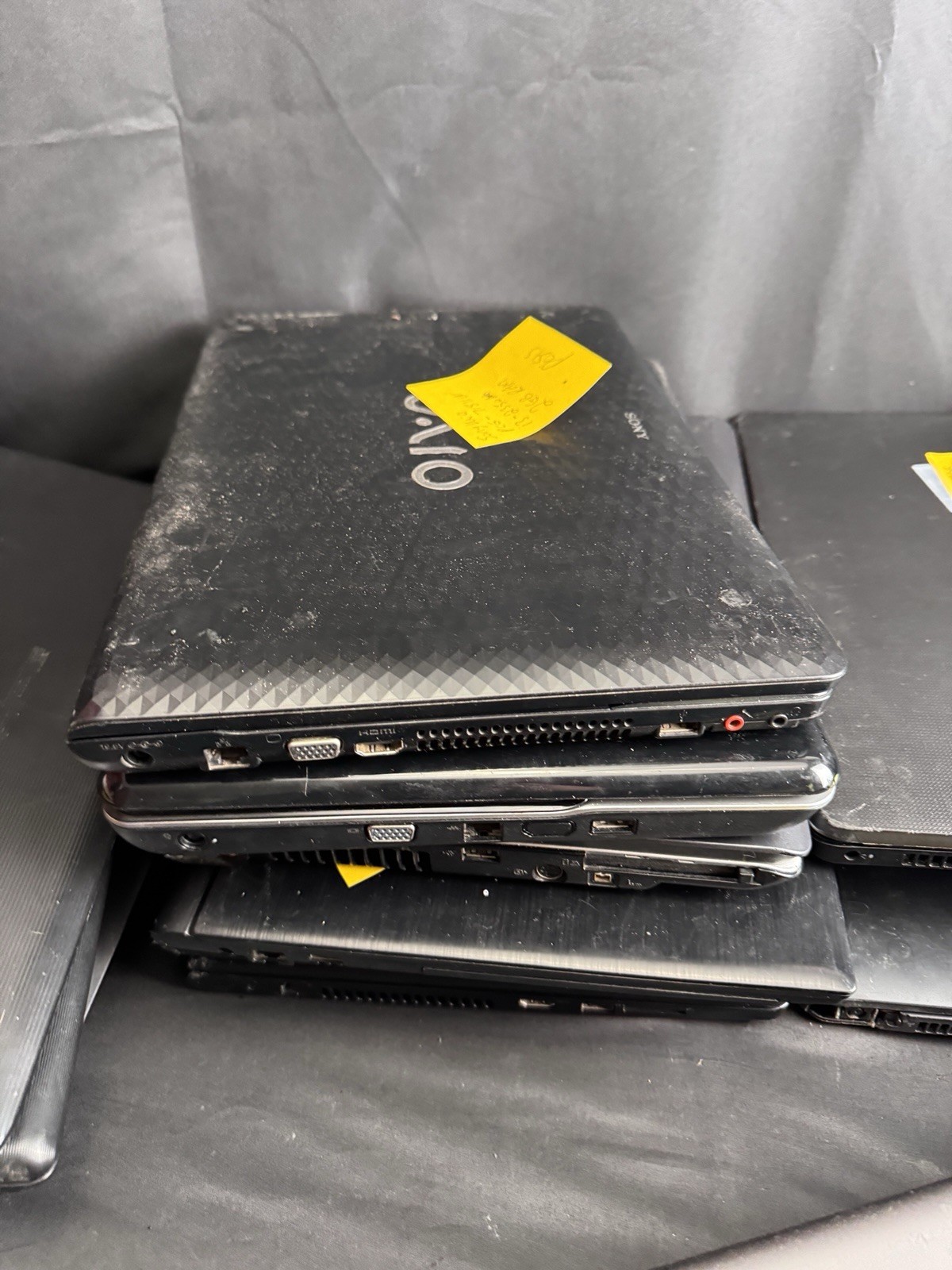 Lot Of 17 Mixed Laptops Dell Hp Lenovo Sony Toshiba As Is