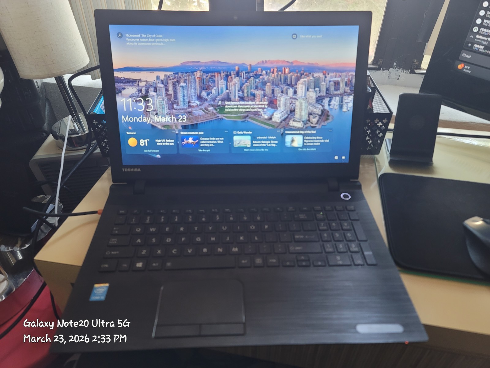 Toshiba Satellite C55-C5240 Intel i5-5200U 2.2GHz 8 GB NO HDD